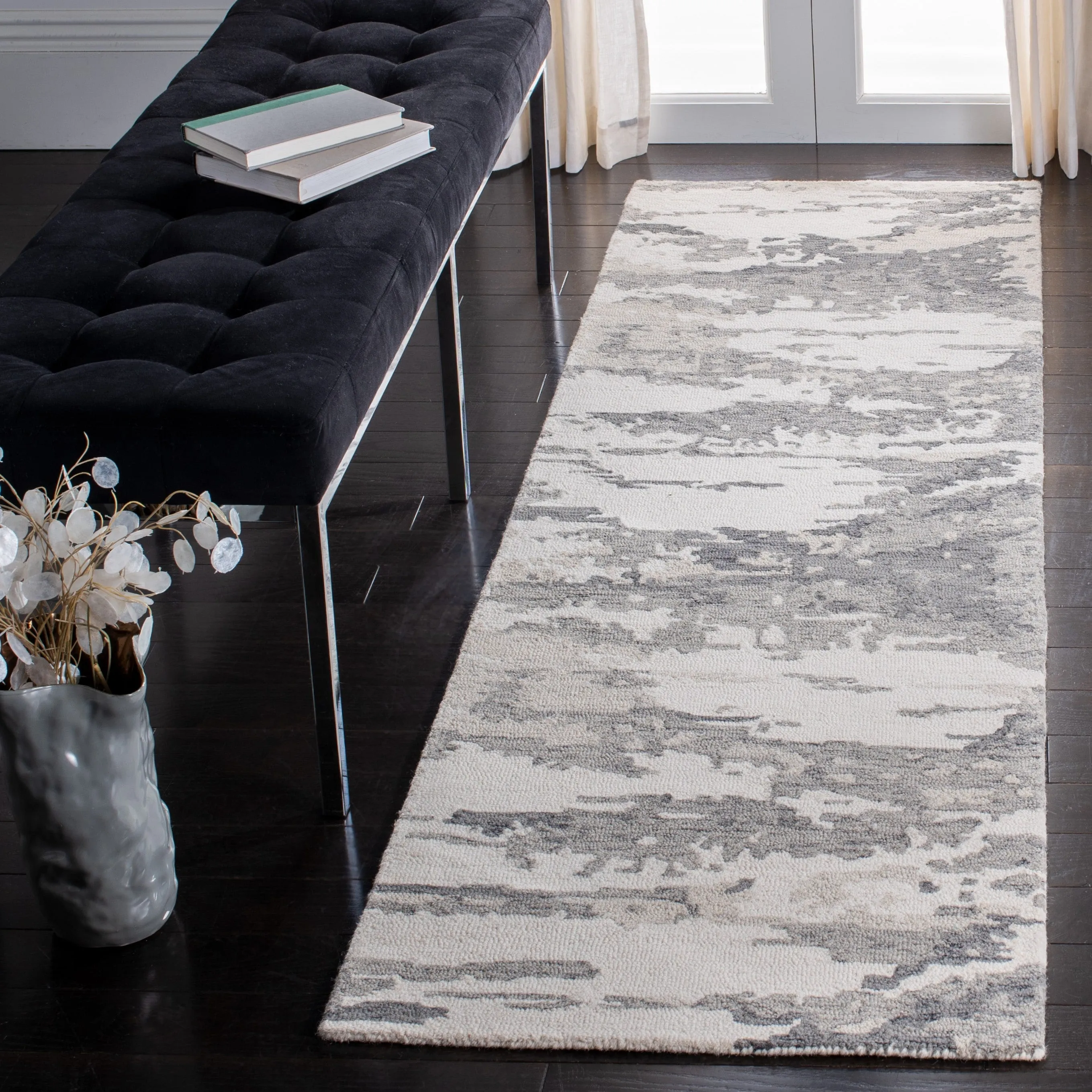 SAFAVIEH Handmade Abstract Kotoko Contemporary Wool Rug