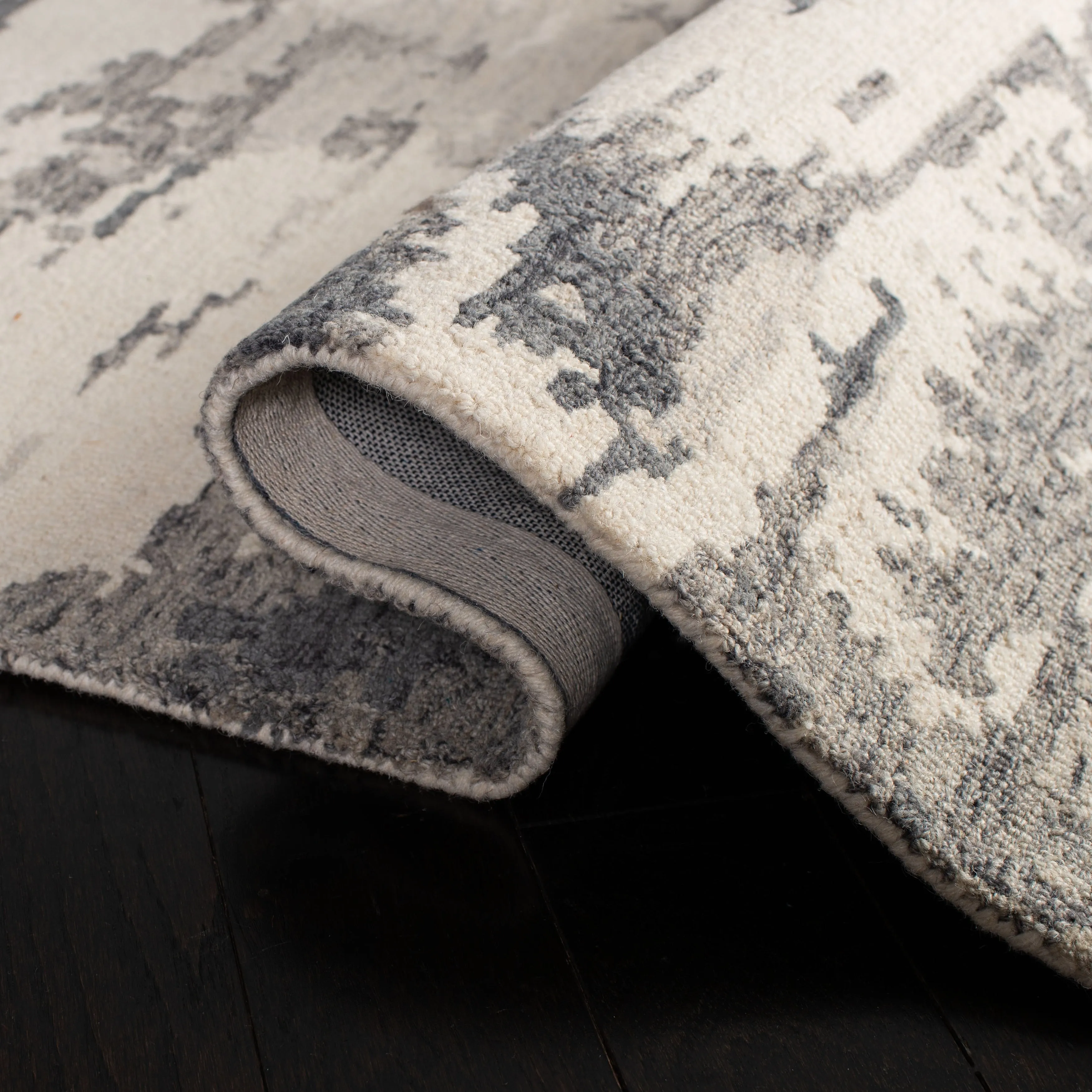 SAFAVIEH Handmade Abstract Kotoko Contemporary Wool Rug