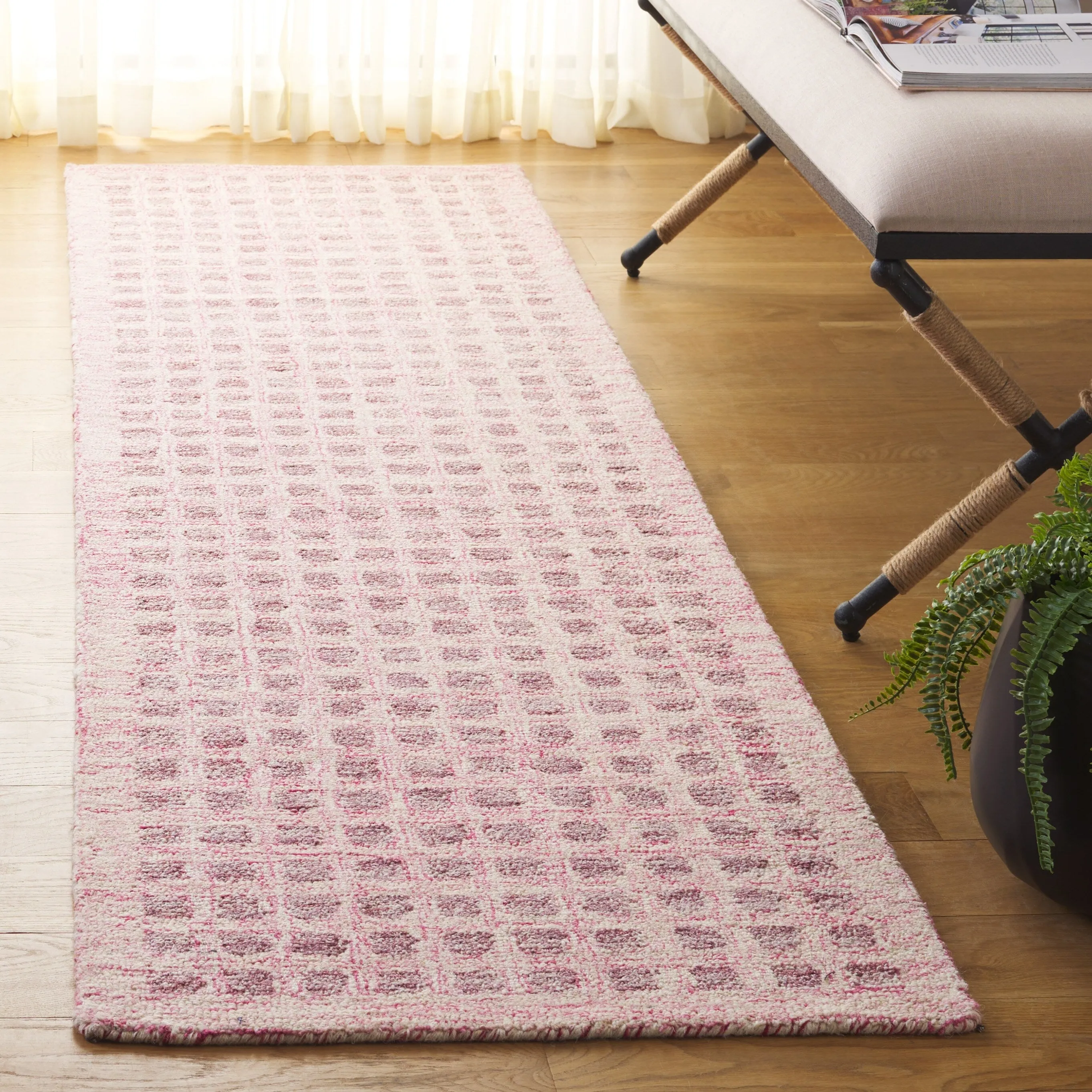SAFAVIEH Handmade Abstract Nurcan Modern & Contemporary Wool Rug
