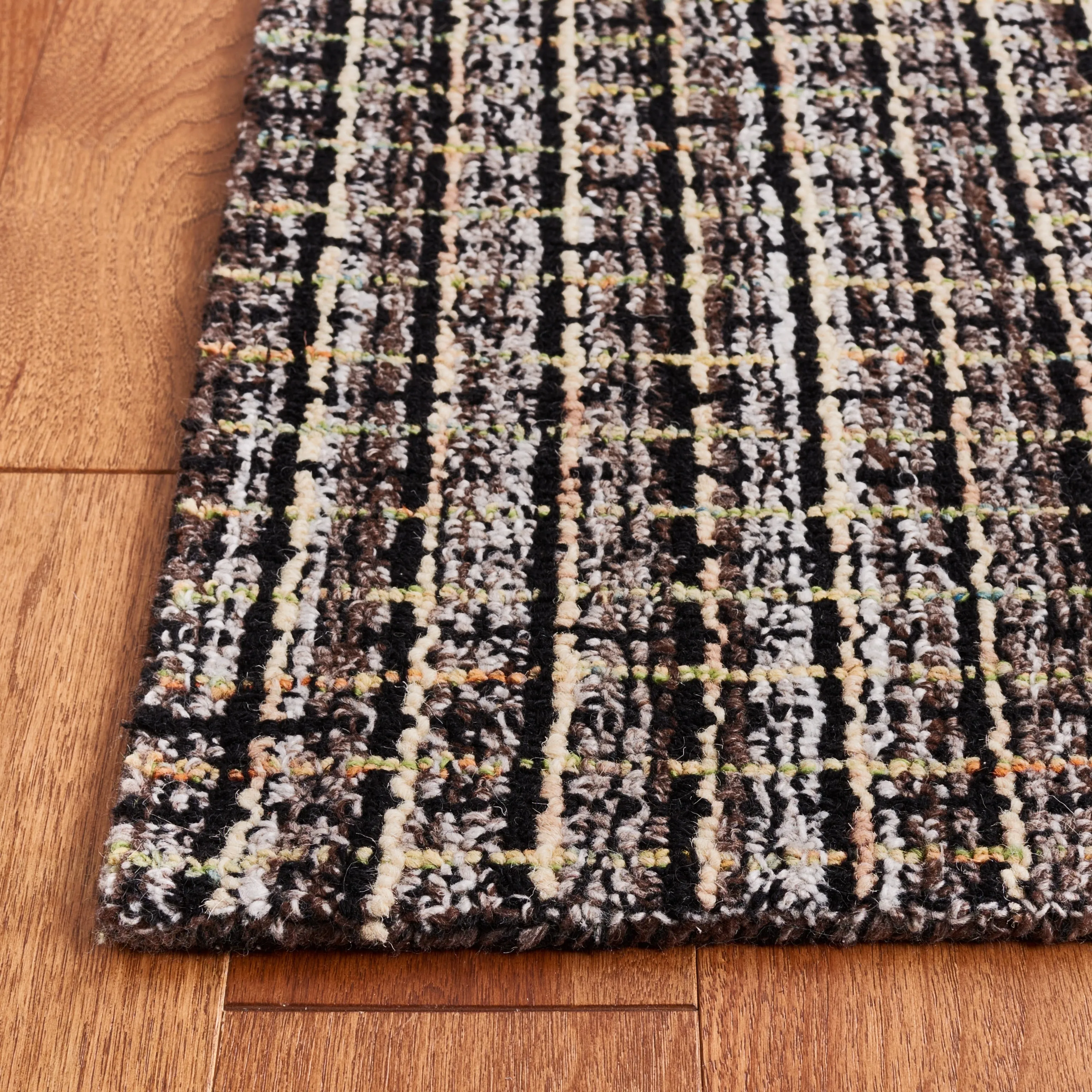 SAFAVIEH Handmade Abstract Vladanka Modern Wool Rug