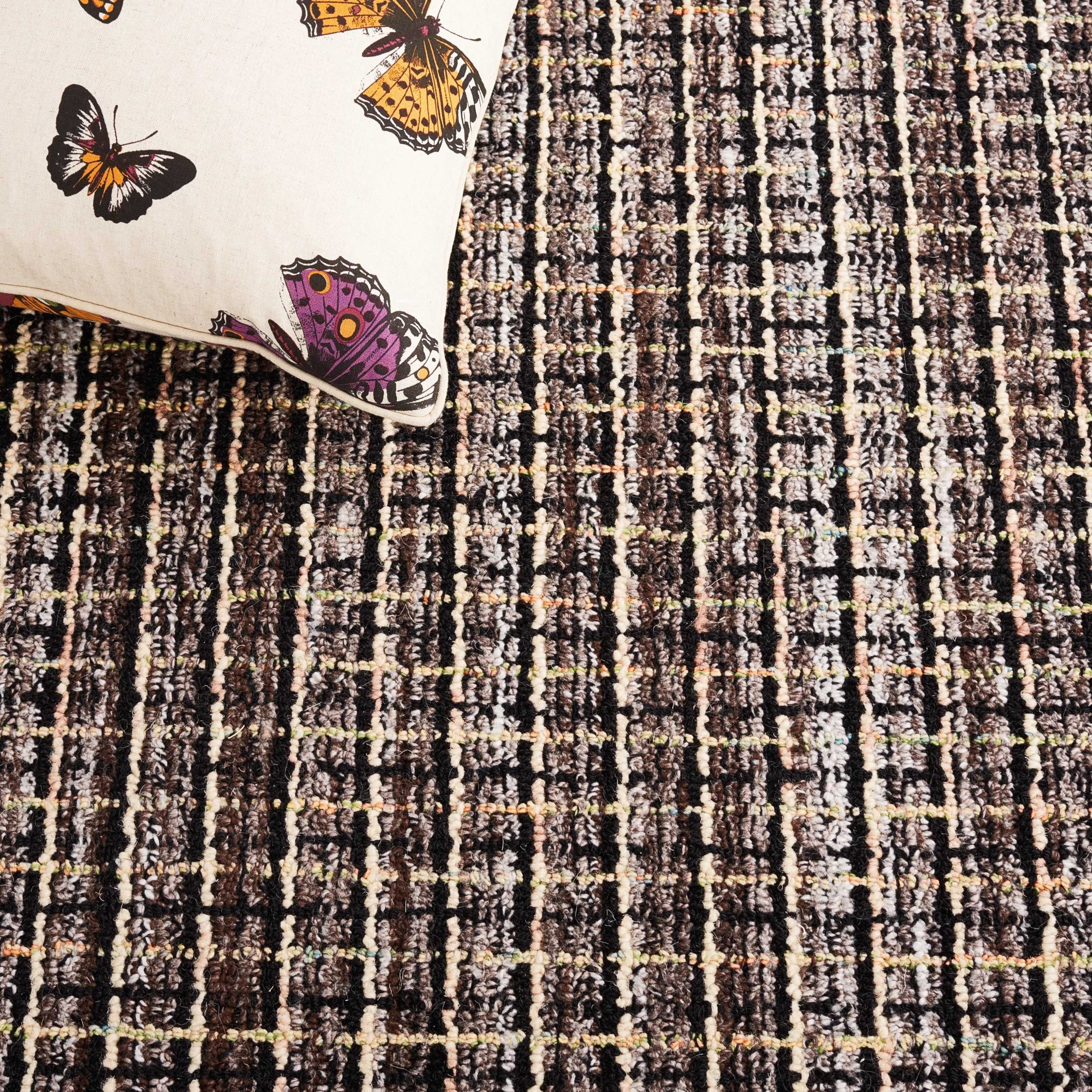 SAFAVIEH Handmade Abstract Vladanka Modern Wool Rug