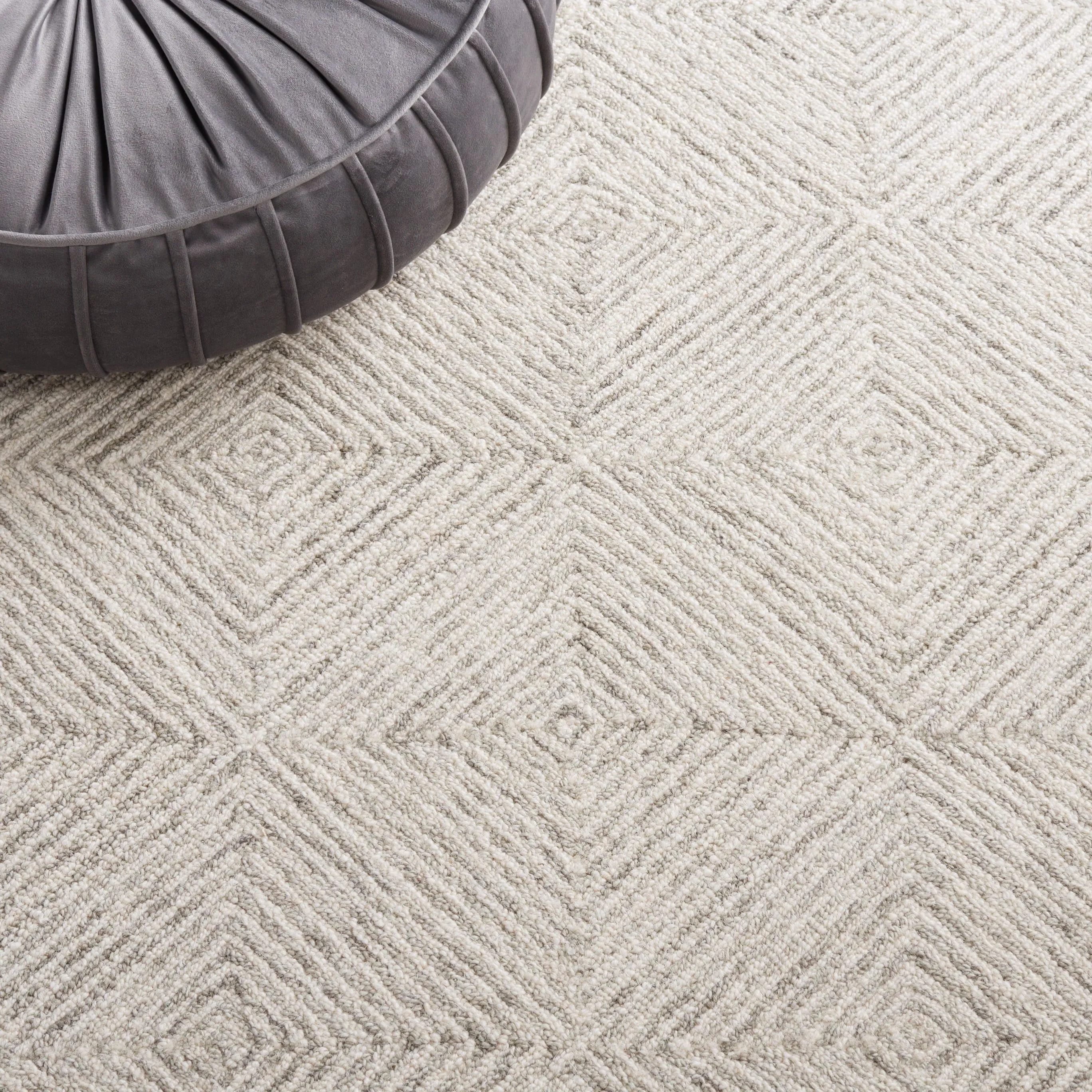 SAFAVIEH Handmade Abstract Yoshiya Modern Wool Rug