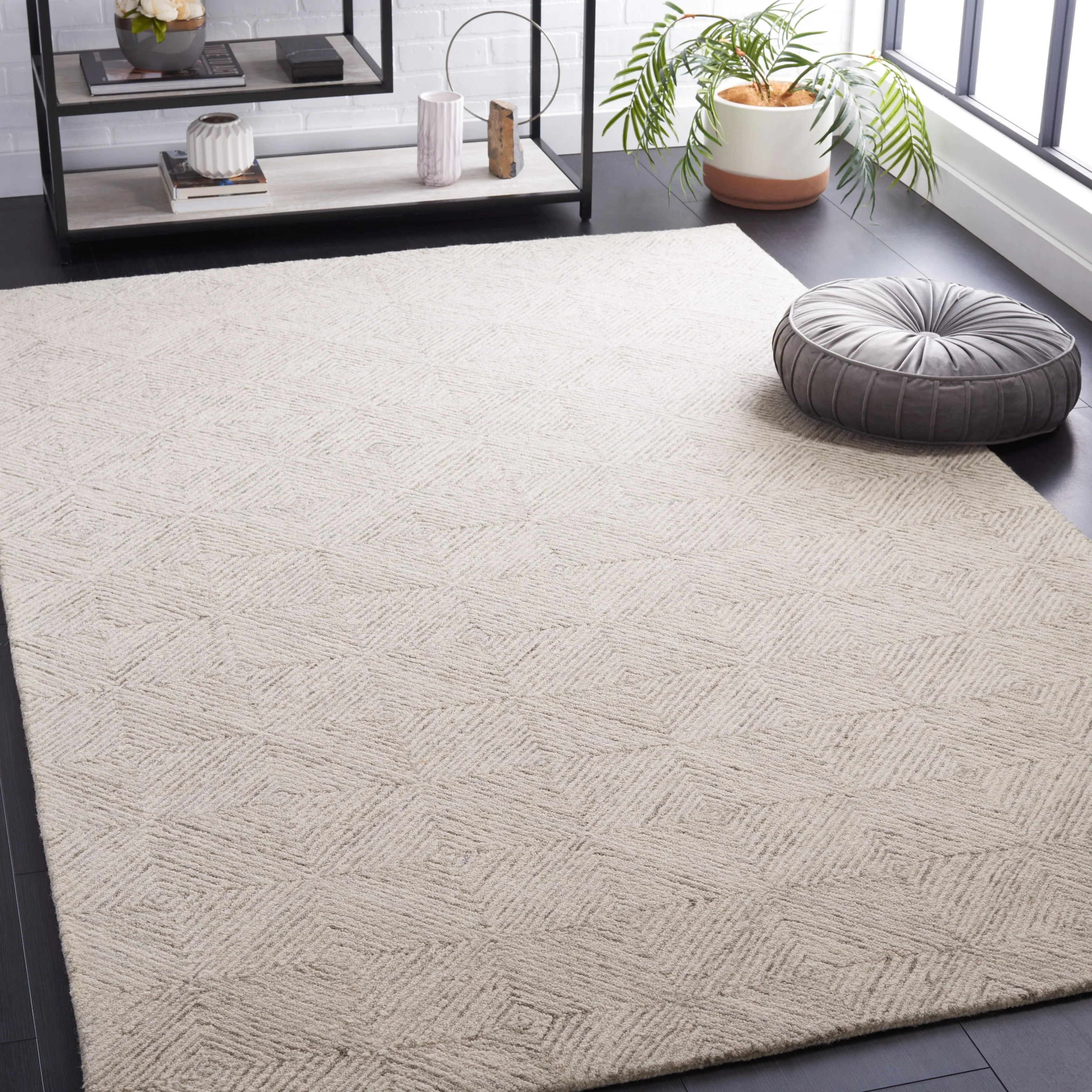 SAFAVIEH Handmade Abstract Yoshiya Modern Wool Rug