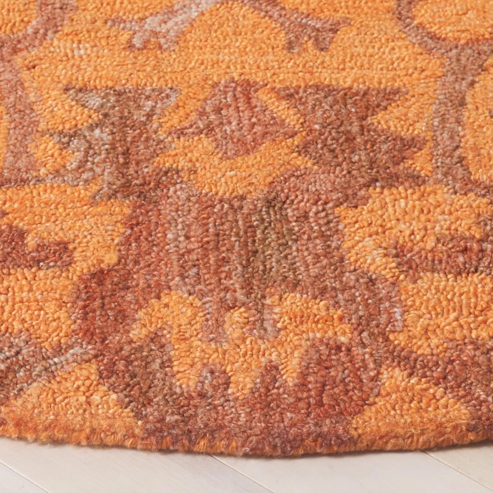 SAFAVIEH Handmade Anatolia Liilia Rug