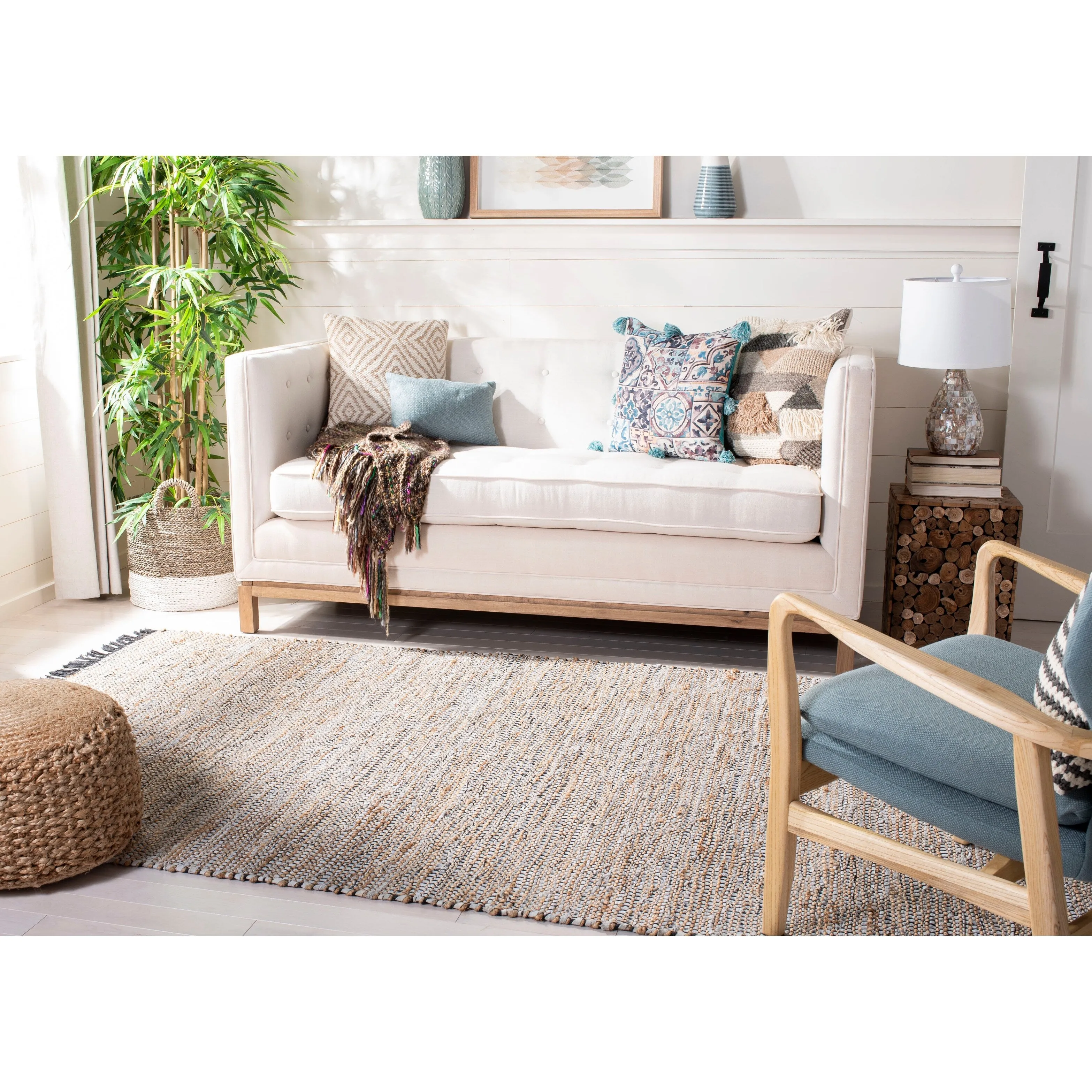 SAFAVIEH Handmade Anjela Leather Boho Stripe Area Rug
