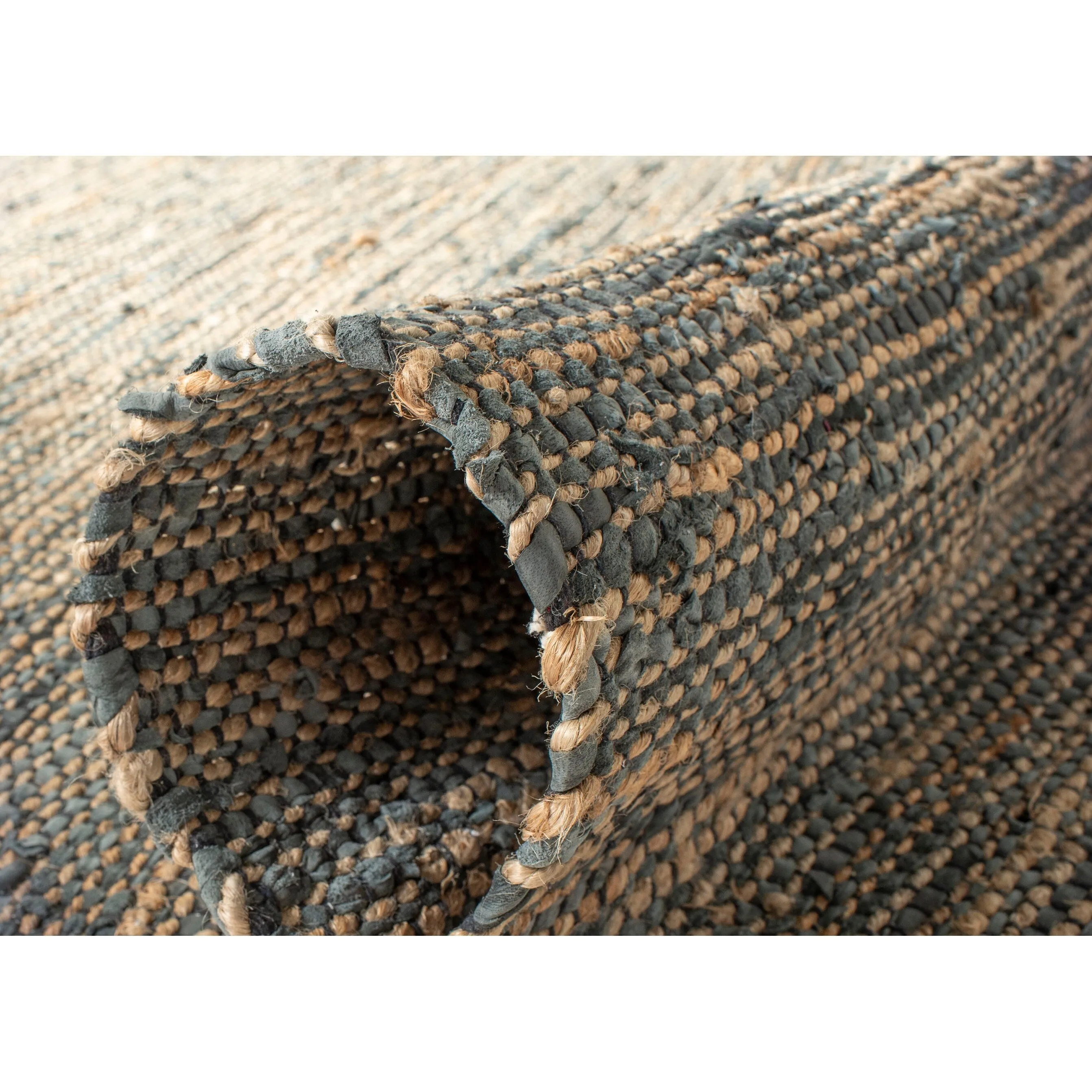 SAFAVIEH Handmade Anjela Leather Boho Stripe Area Rug