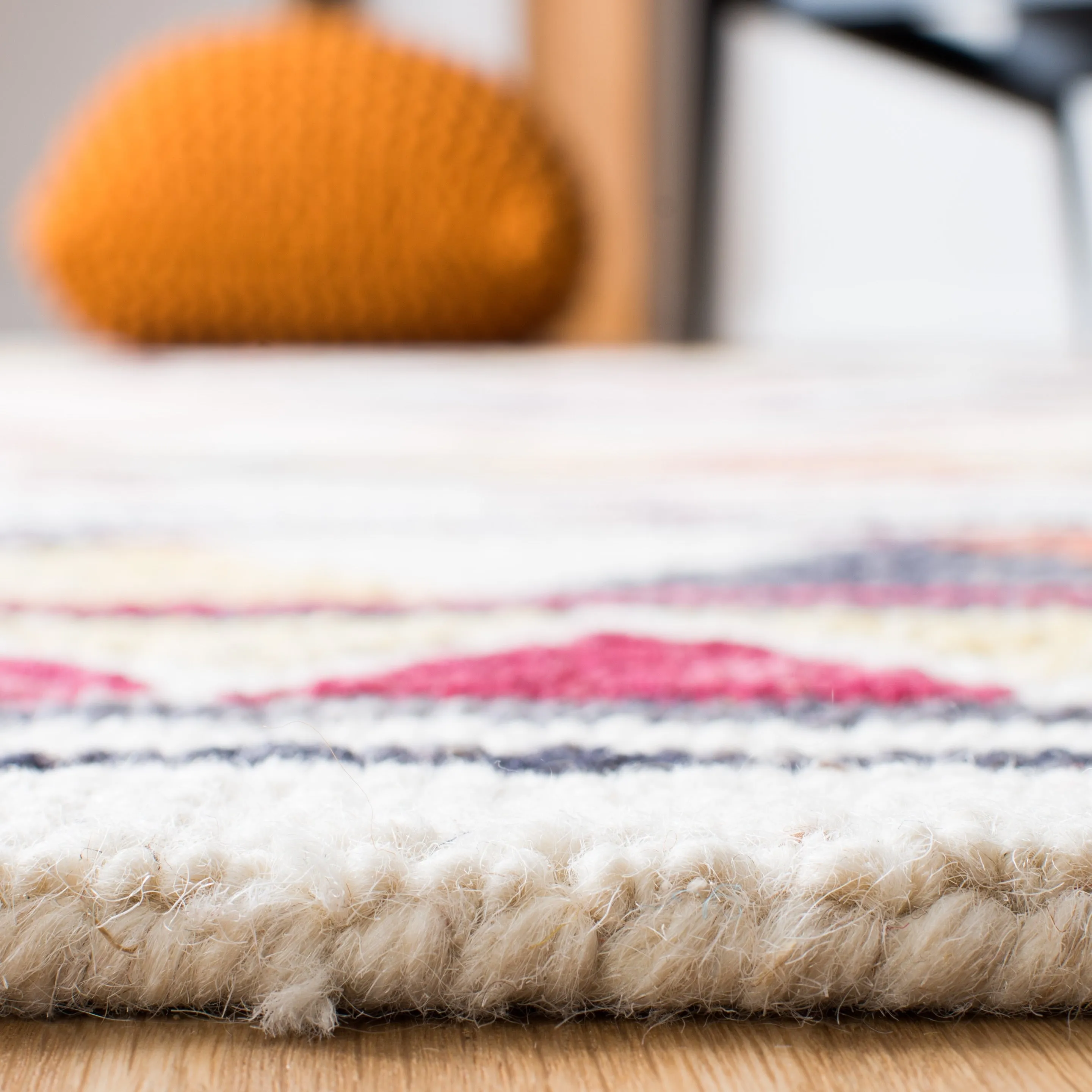 SAFAVIEH Handmade Aspen Despoina Bohemian & Eclectic Tribal Wool