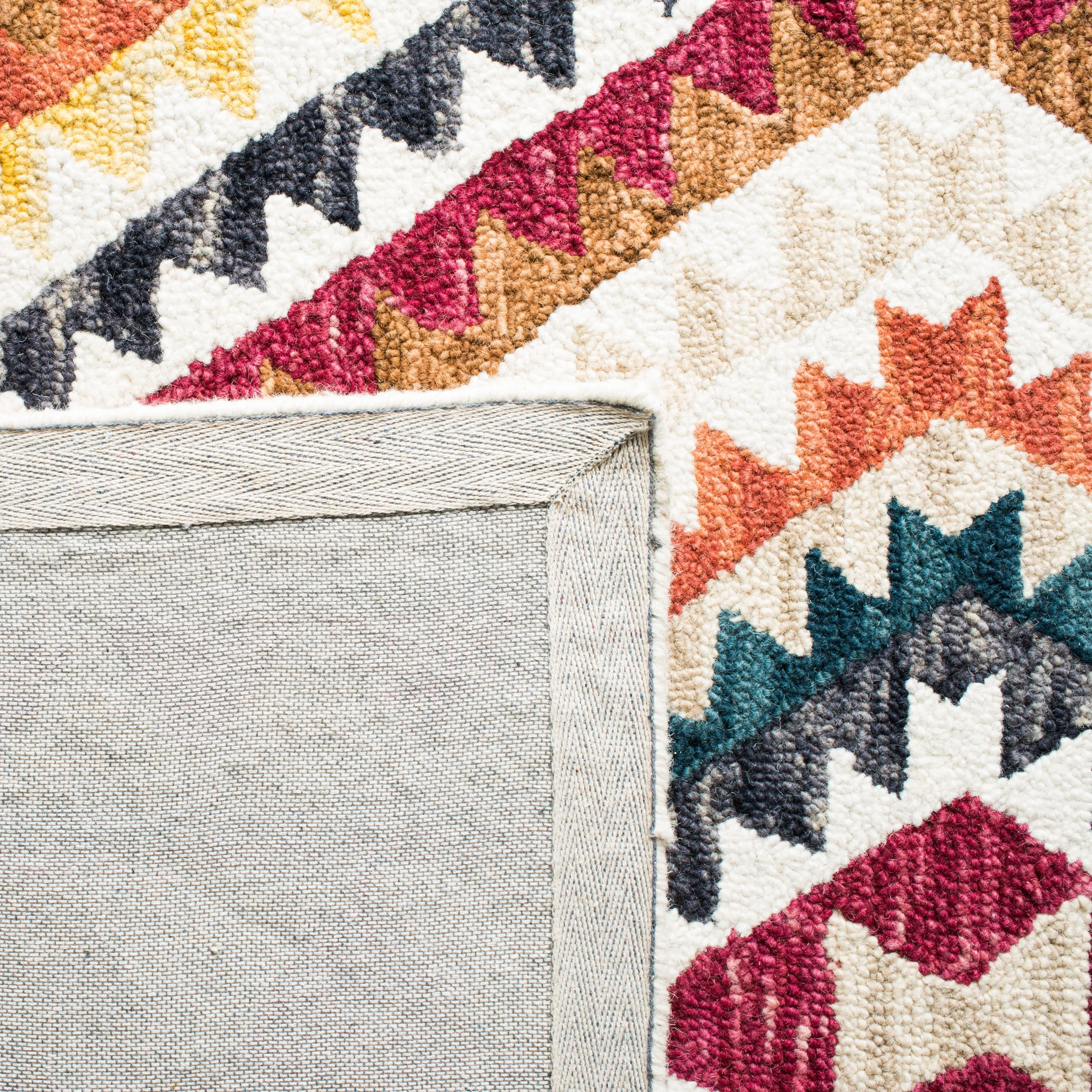 SAFAVIEH Handmade Aspen Despoina Bohemian & Eclectic Tribal Wool