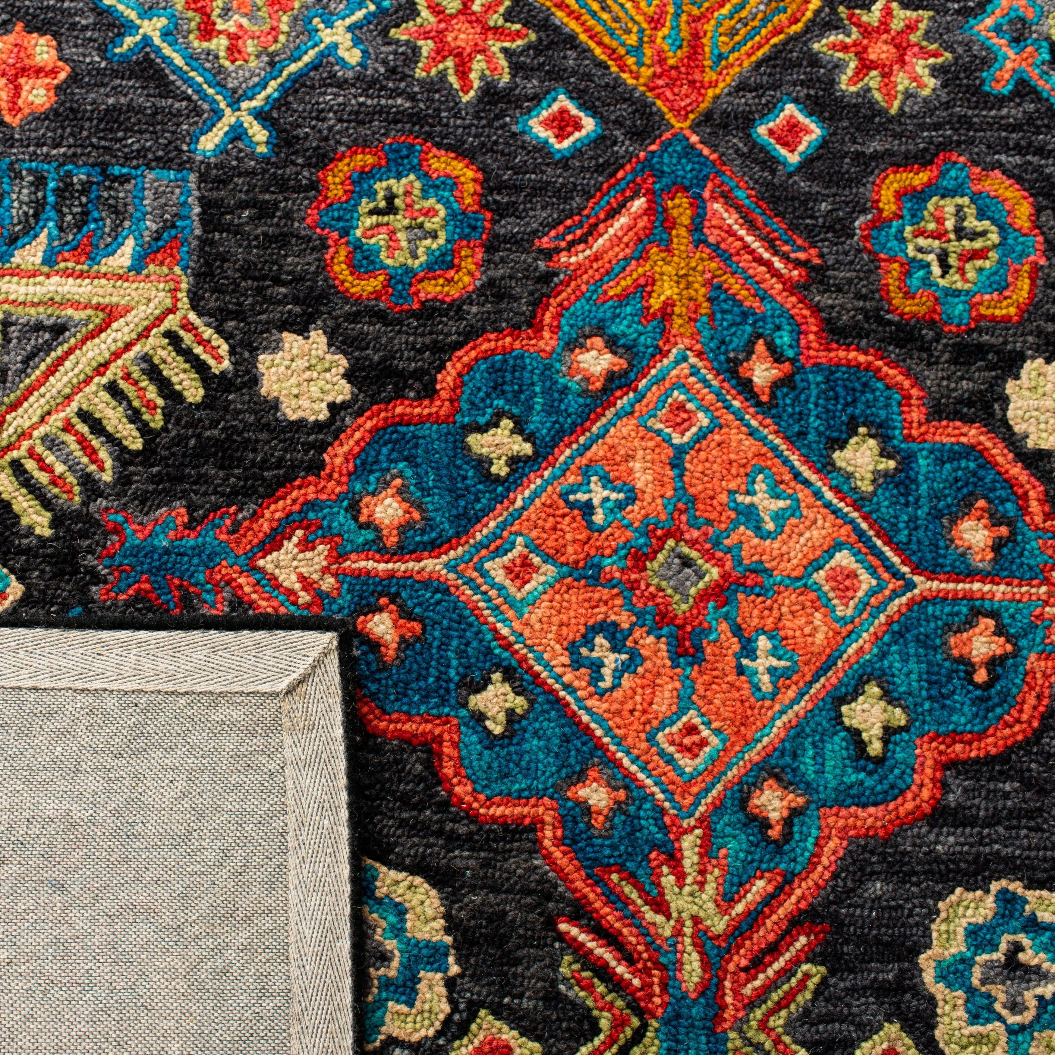 SAFAVIEH Handmade Aspen Sigurora Bohemian Wool Rug