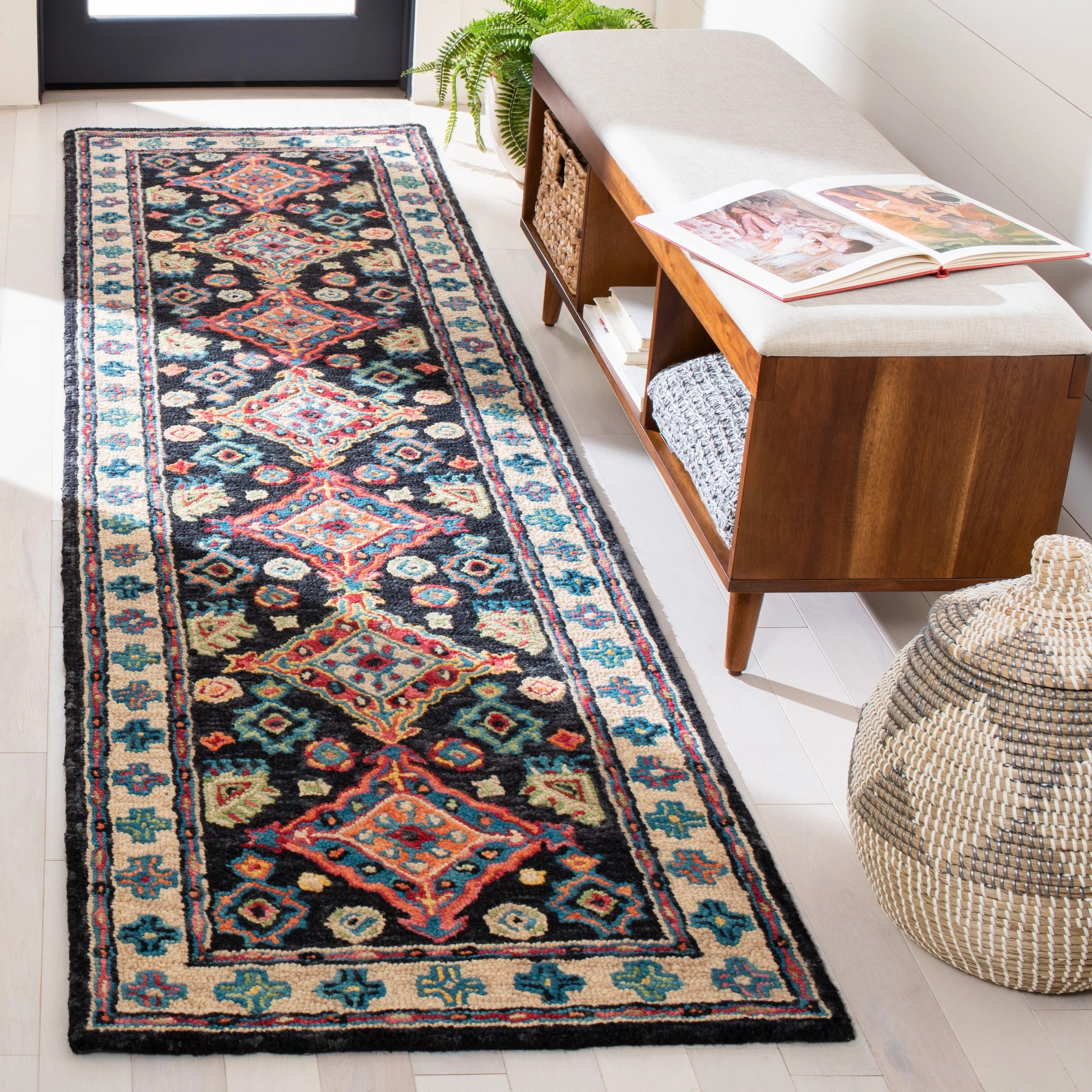 SAFAVIEH Handmade Aspen Sigurora Bohemian Wool Rug