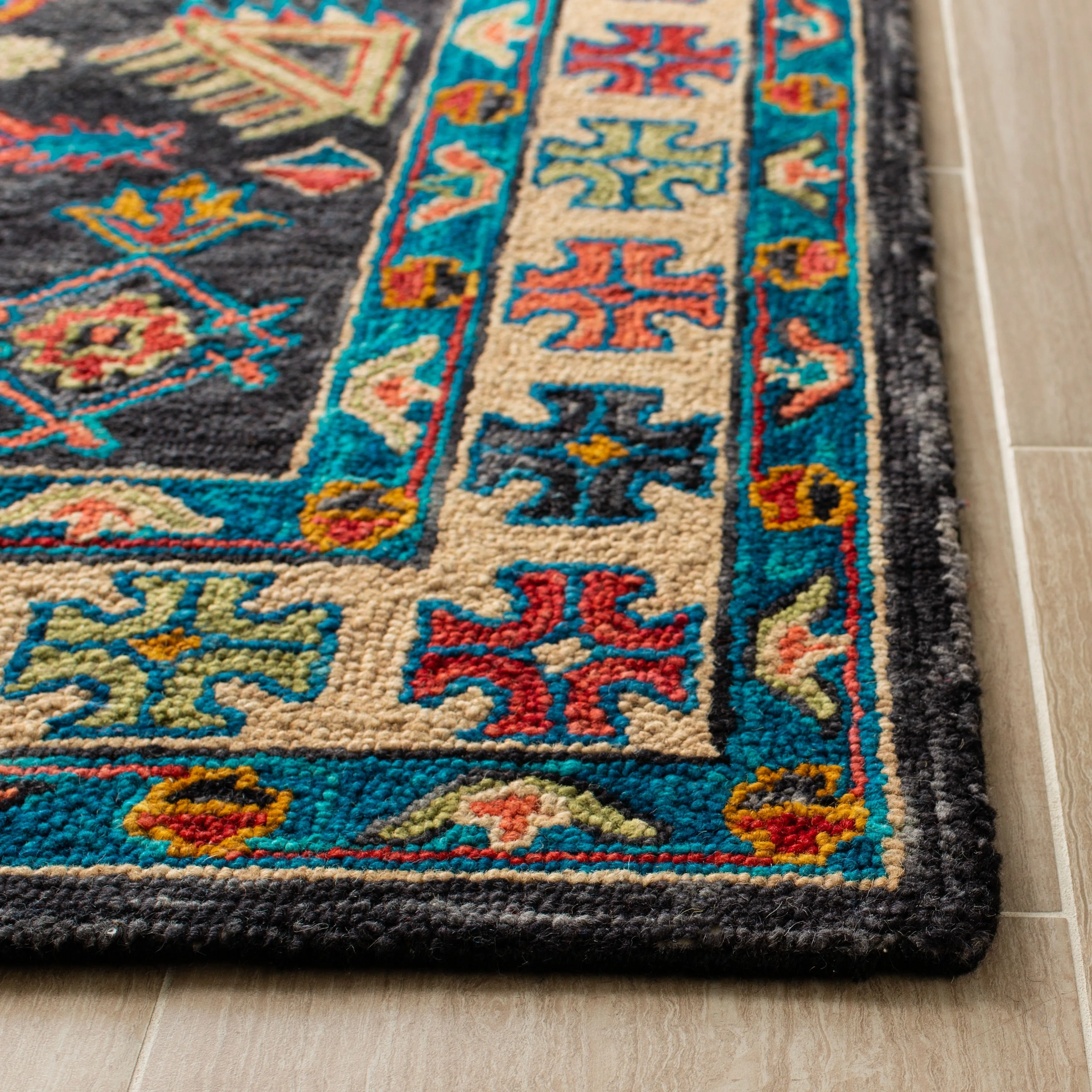 SAFAVIEH Handmade Aspen Sigurora Bohemian Wool Rug