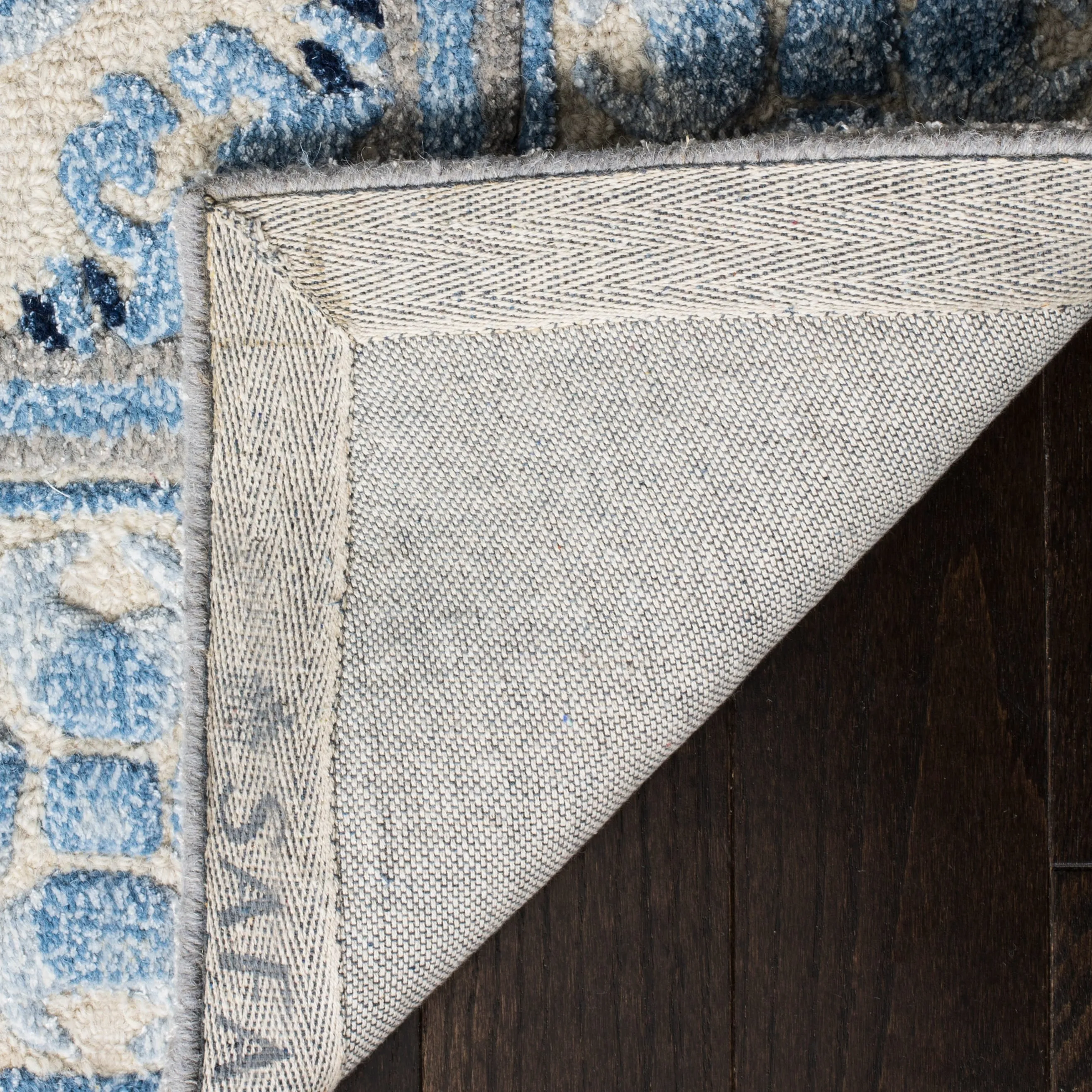 SAFAVIEH Handmade Bella Rodica Modern Floral Wool Rug