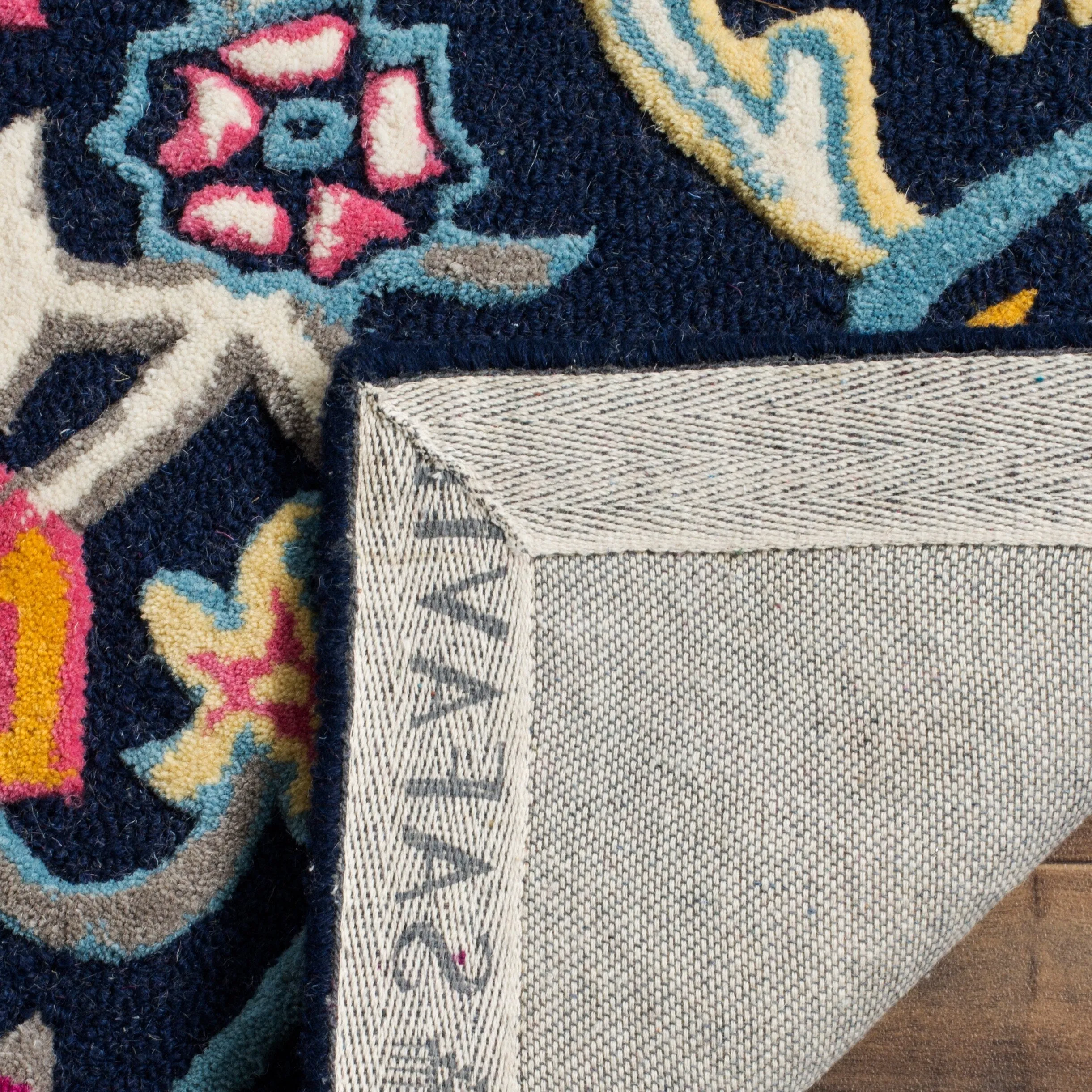 SAFAVIEH Handmade Bellagio Cailin Medallion Wool Rug