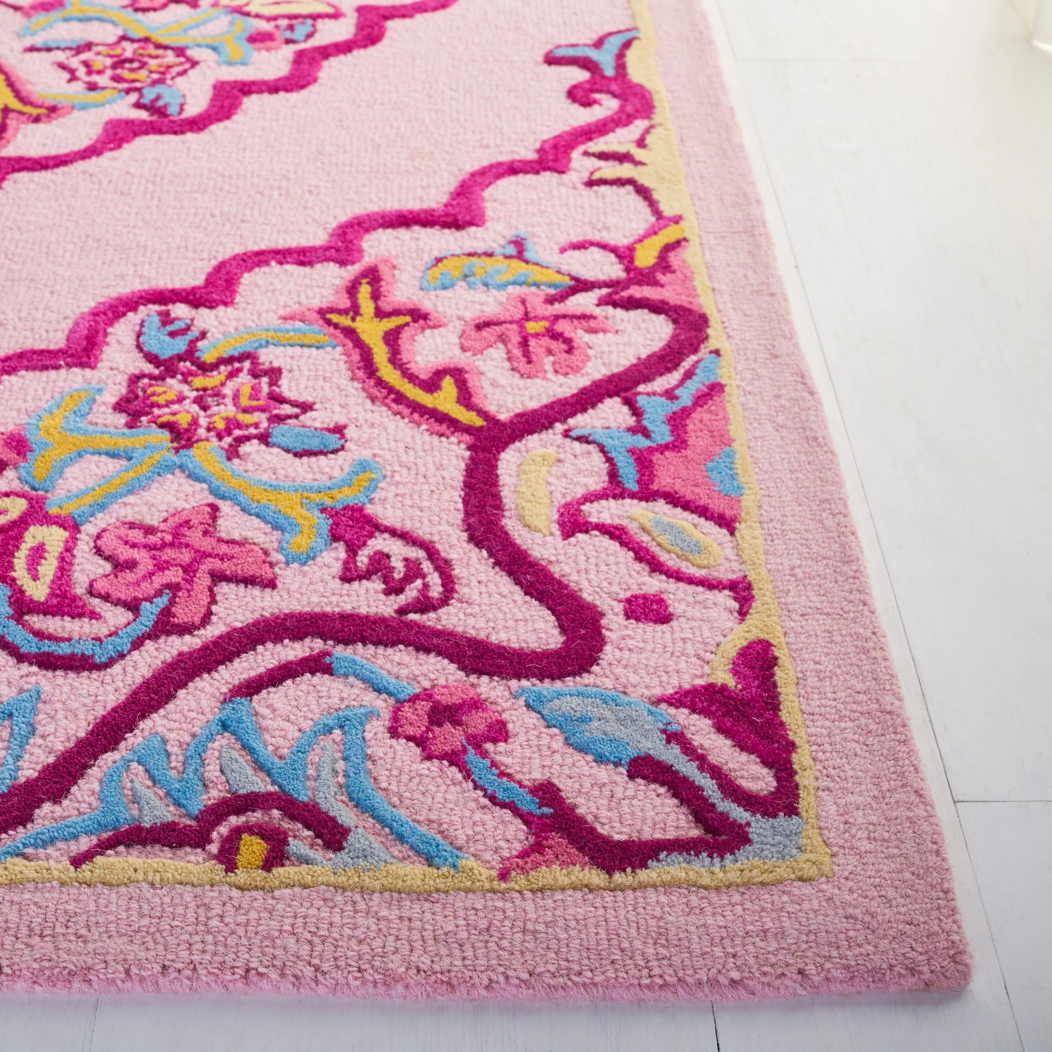 SAFAVIEH Handmade Bellagio Cailin Medallion Wool Rug