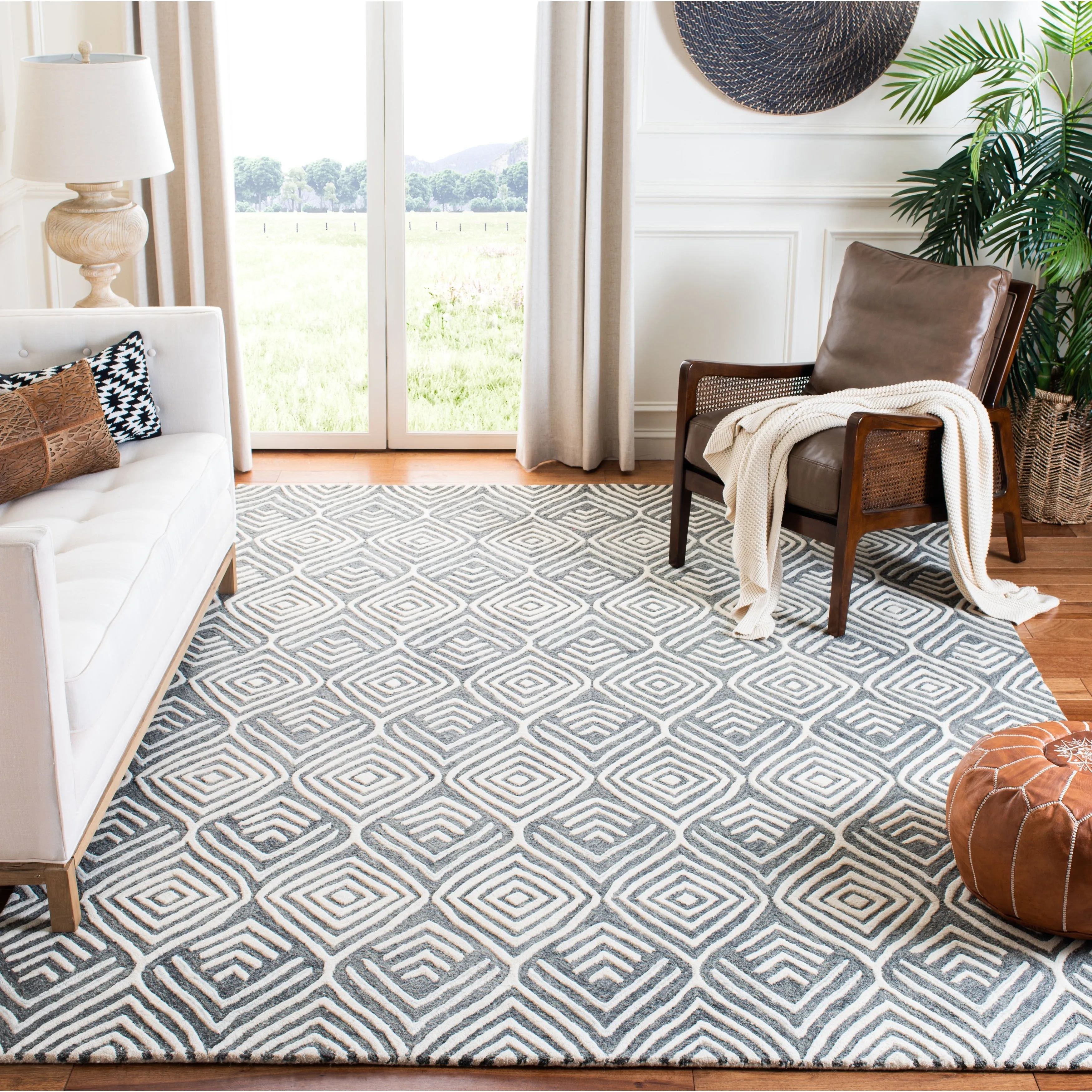 SAFAVIEH Handmade Blossom Atiye Modern Floral Wool Rug