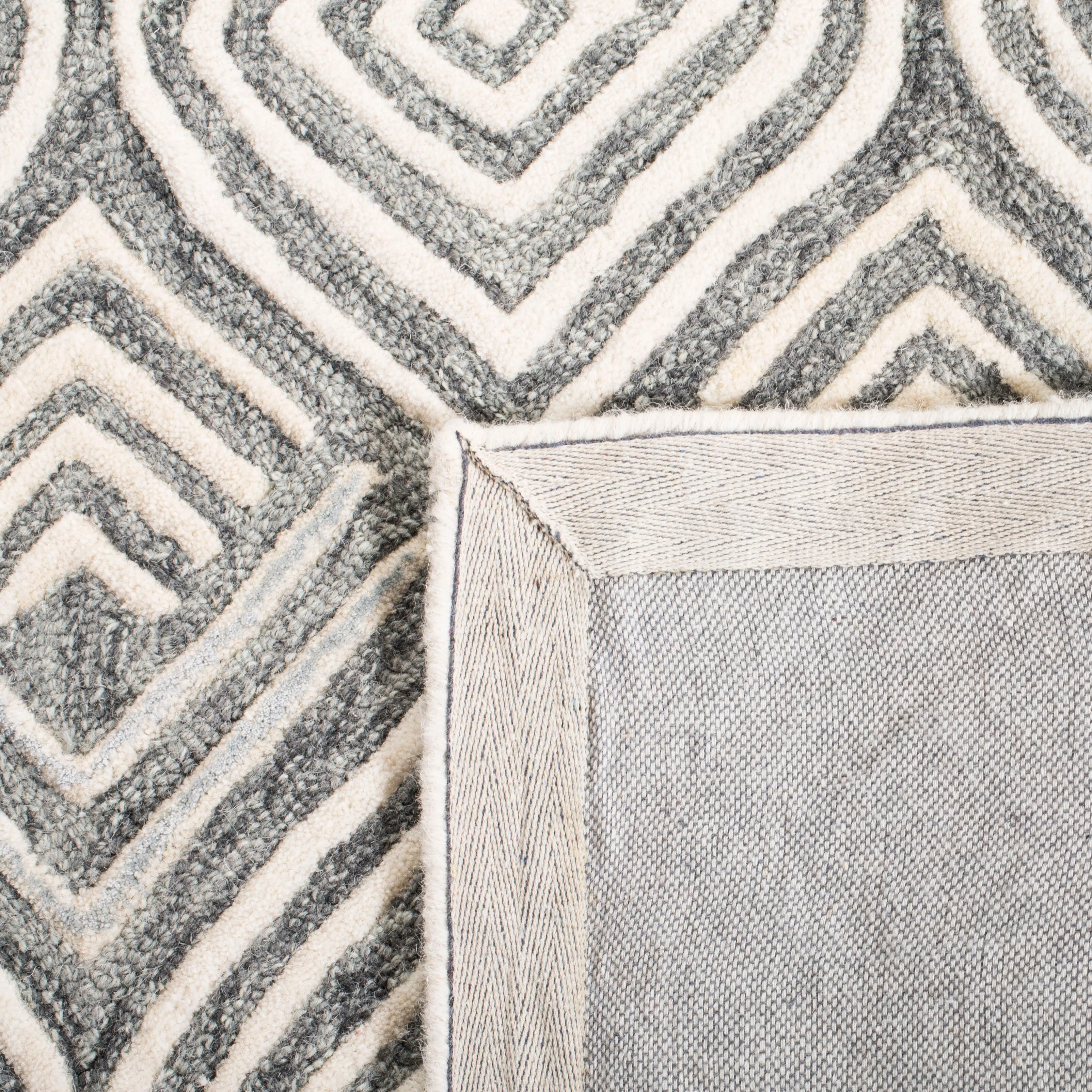 SAFAVIEH Handmade Blossom Atiye Modern Floral Wool Rug