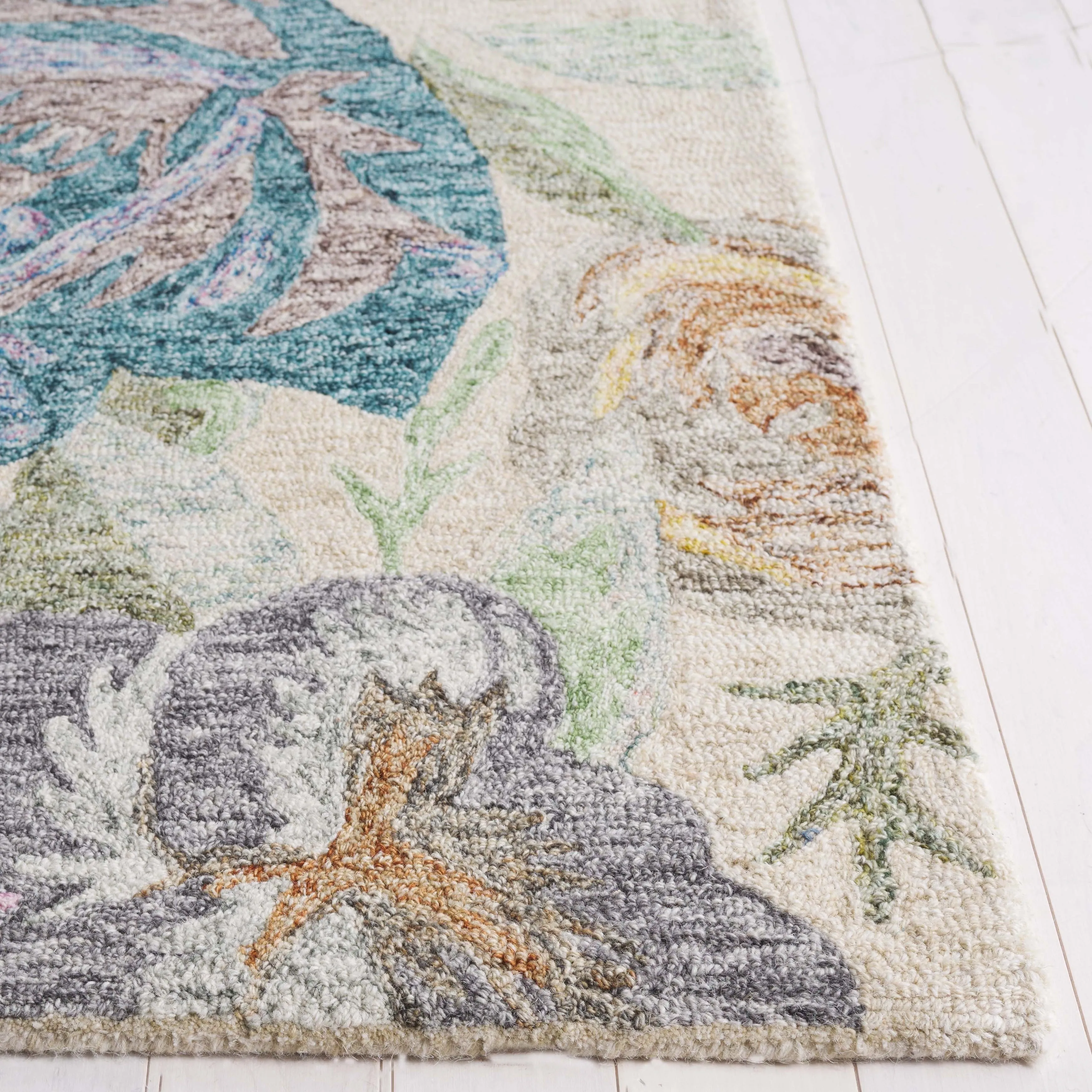 SAFAVIEH Handmade Blossom Lyuba Modern & Contemporary Wool Rug