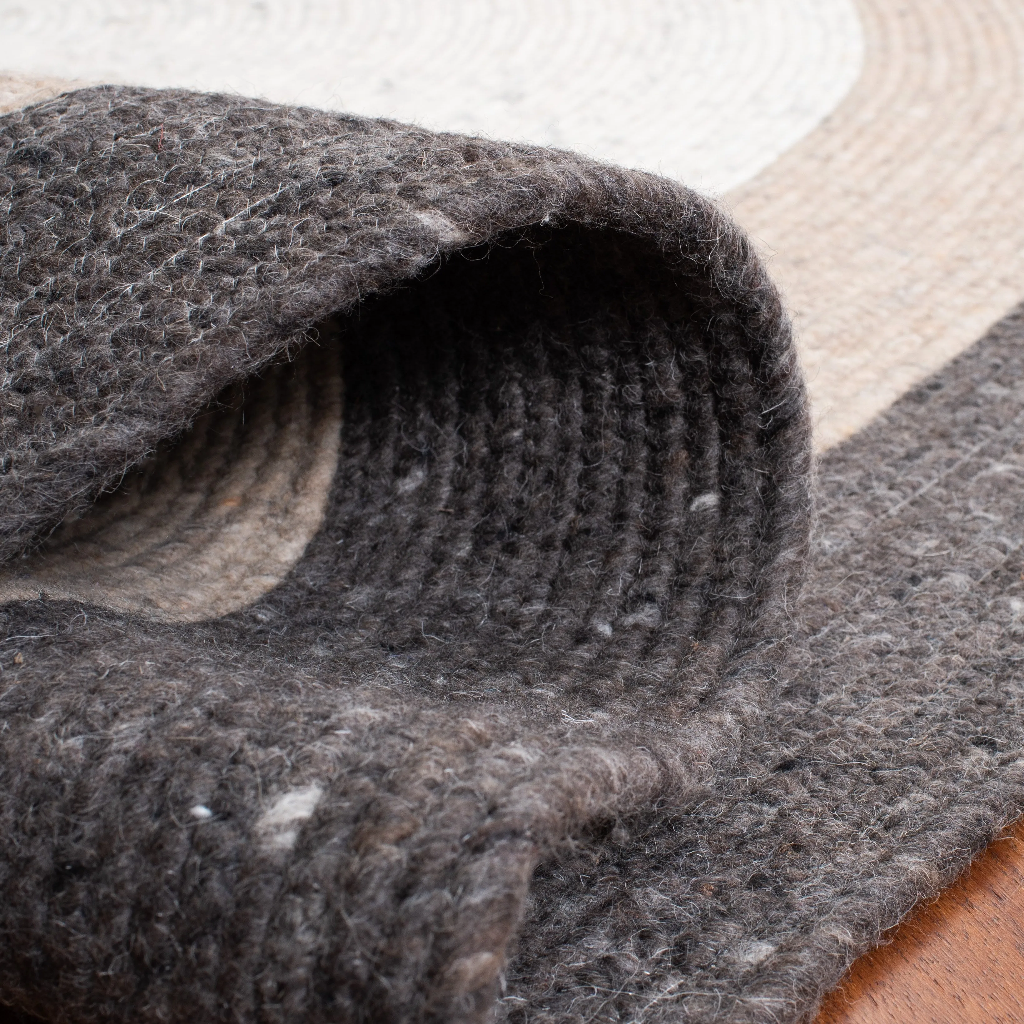SAFAVIEH Handmade Braided Merve Wool Rug