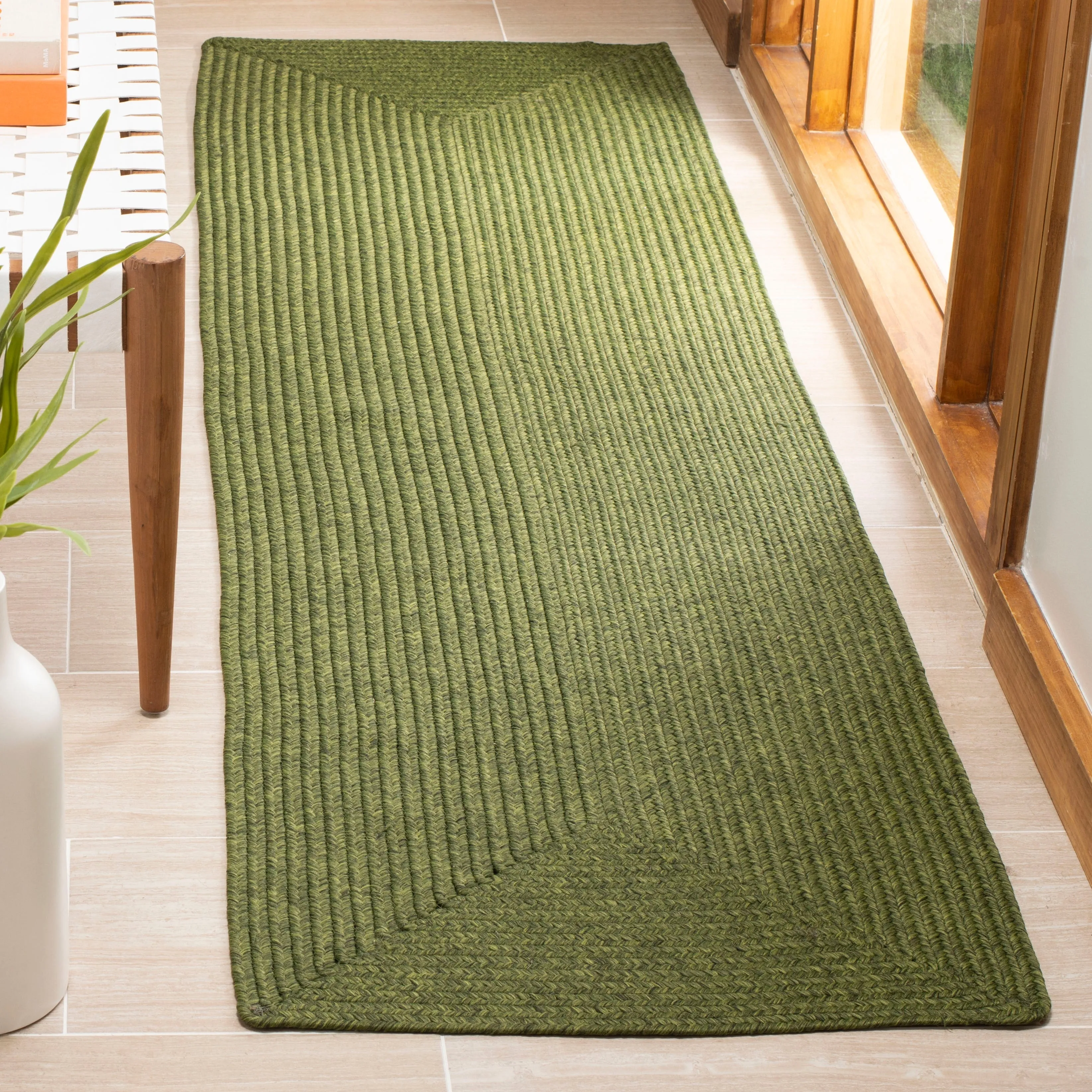 SAFAVIEH Handmade Braided Shabana Casual Lavada Rug