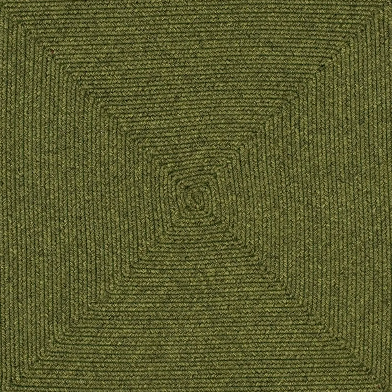 SAFAVIEH Handmade Braided Shabana Casual Lavada Rug