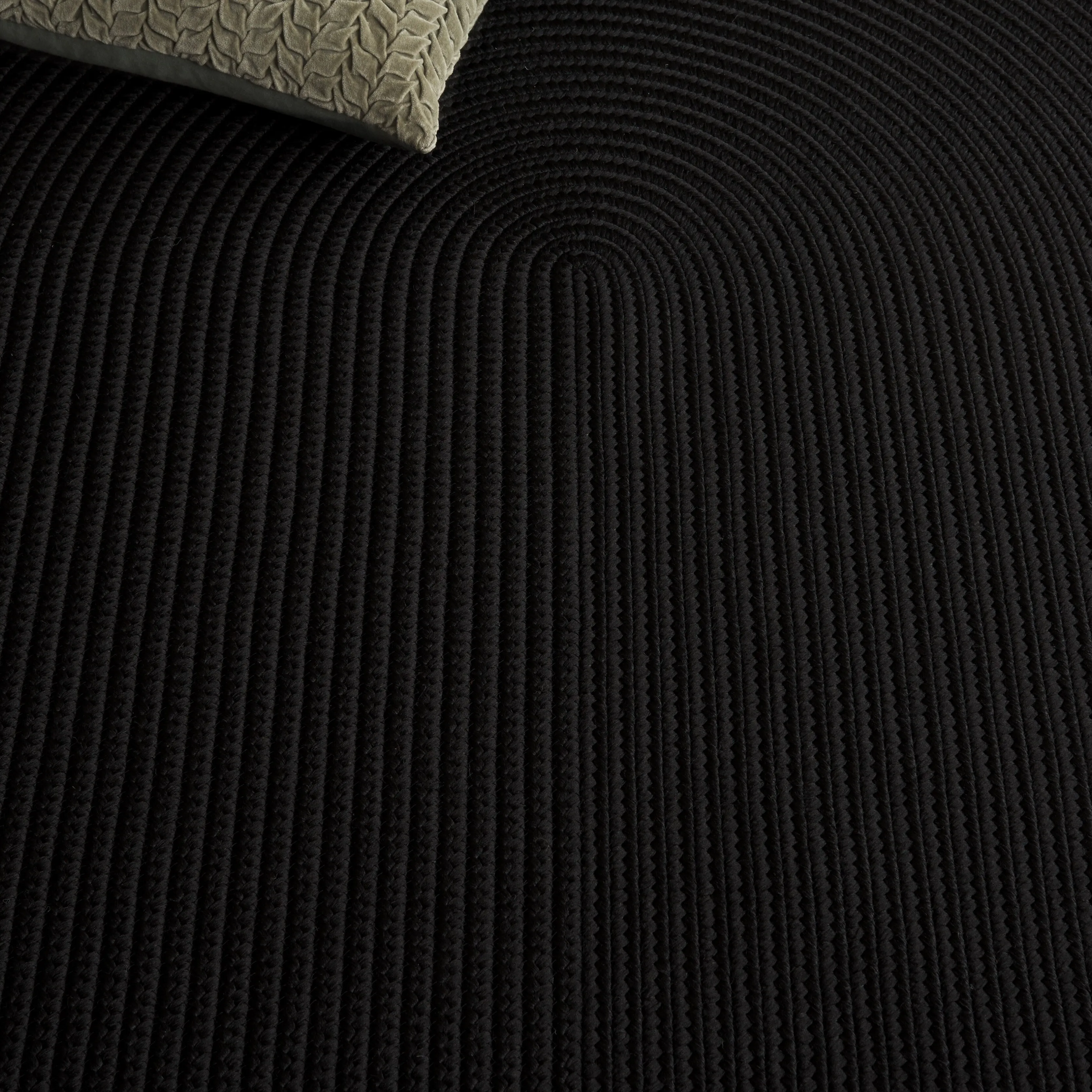 SAFAVIEH Handmade Braided Shabana Casual Lavada Rug