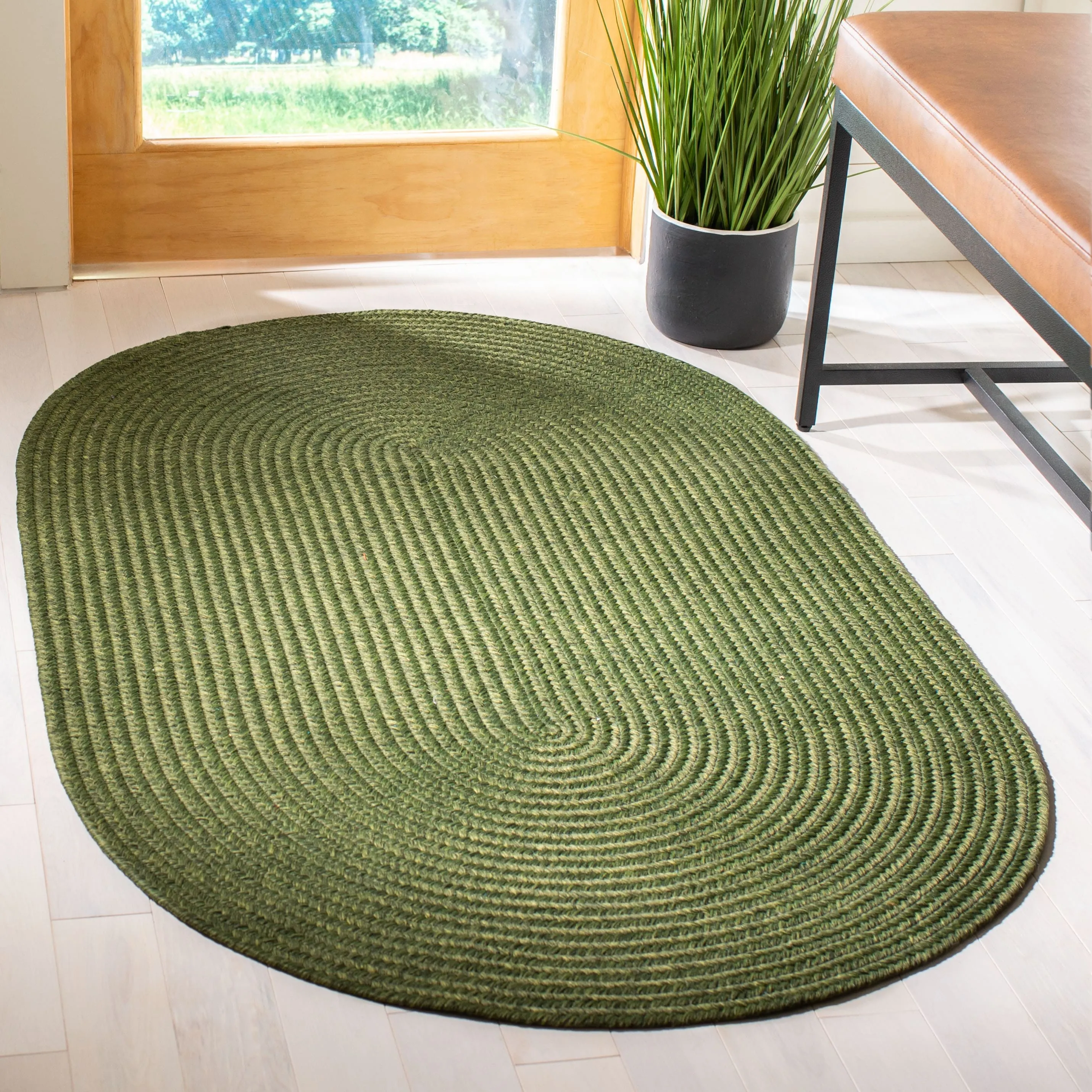SAFAVIEH Handmade Braided Shabana Casual Lavada Rug