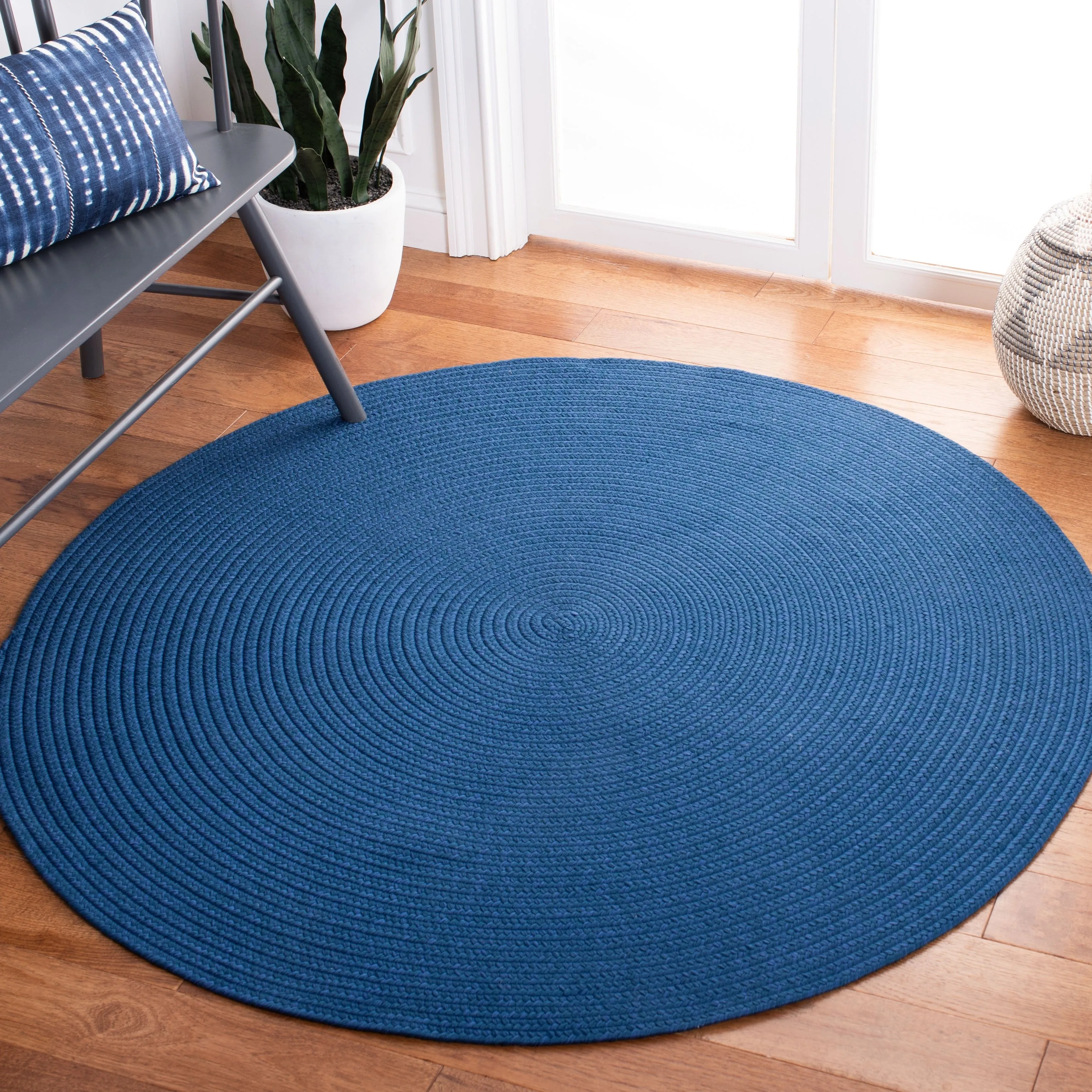 SAFAVIEH Handmade Braided Shabana Casual Lavada Rug