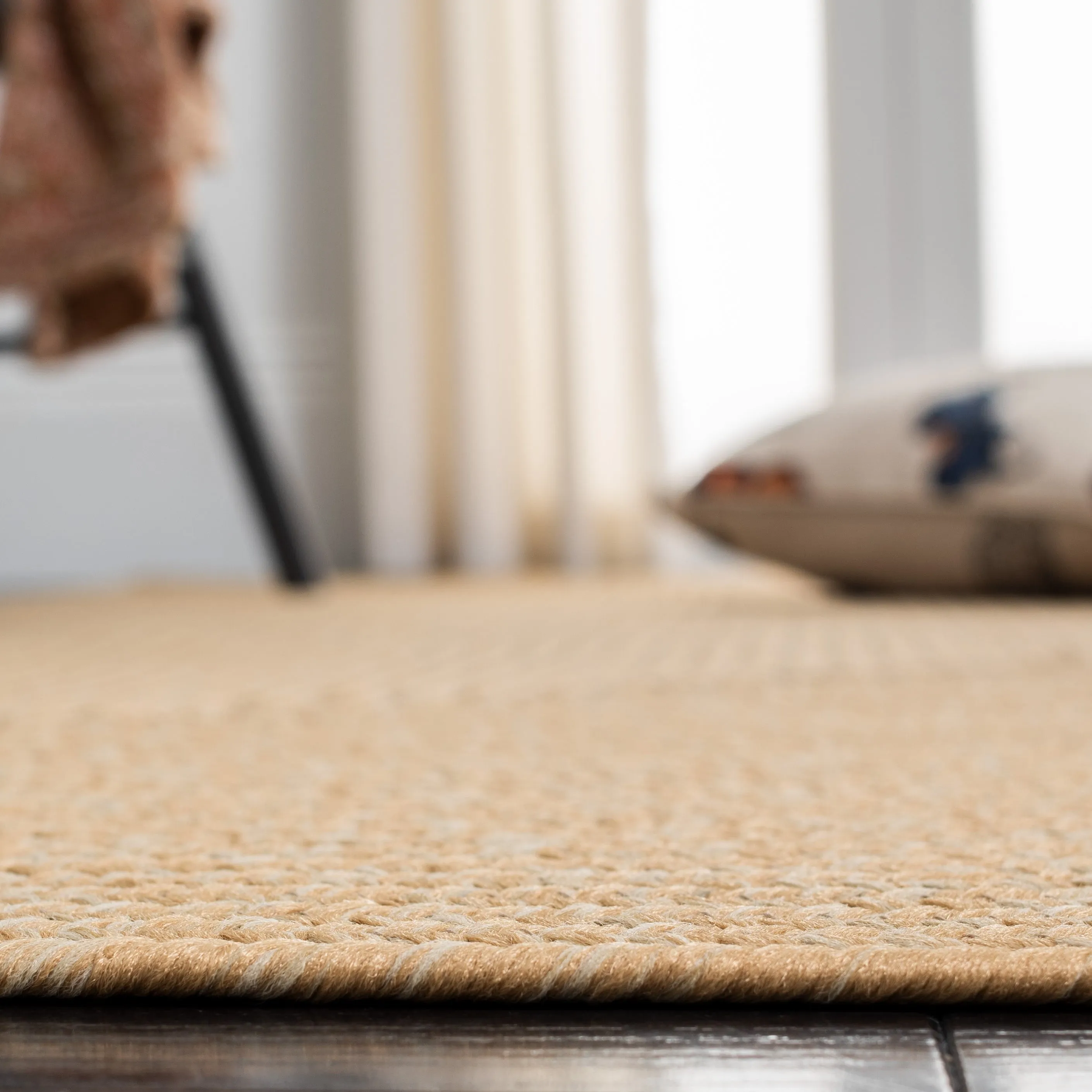 SAFAVIEH Handmade Braided Shabana Casual Lavada Rug