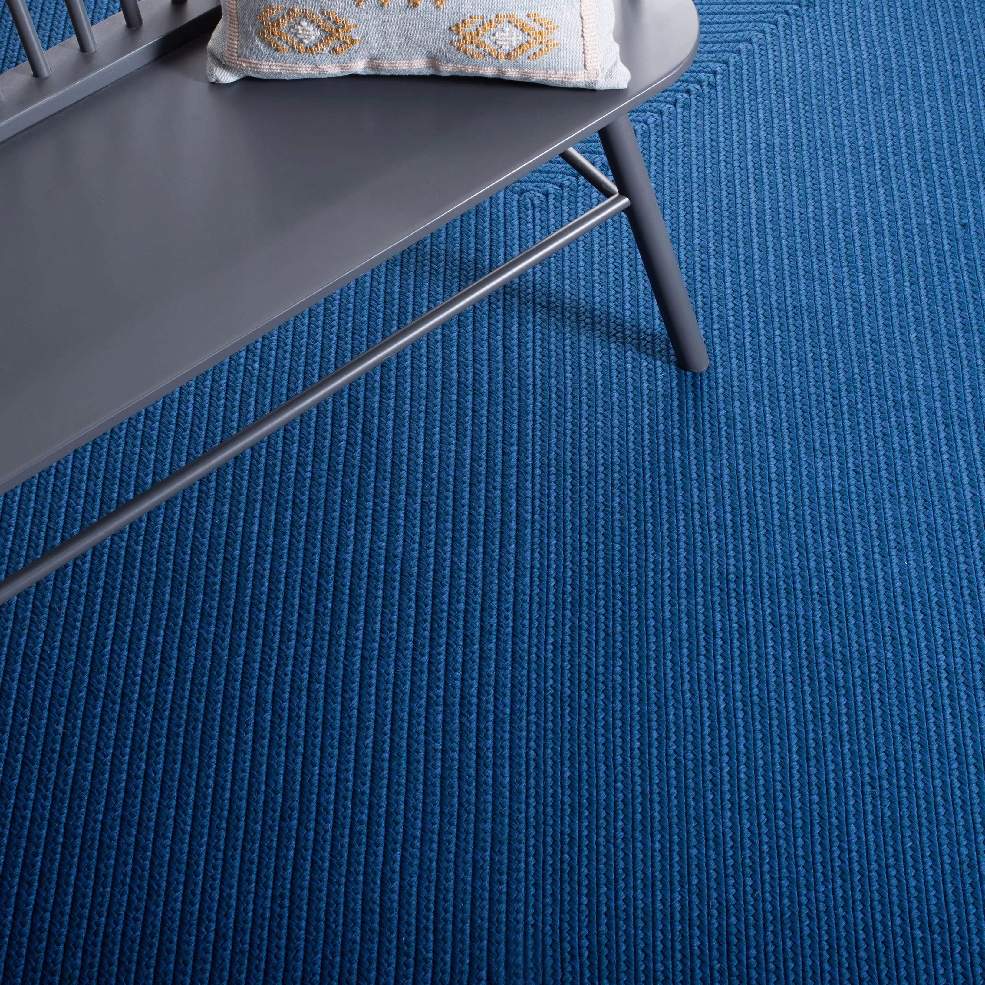 SAFAVIEH Handmade Braided Shabana Casual Lavada Rug
