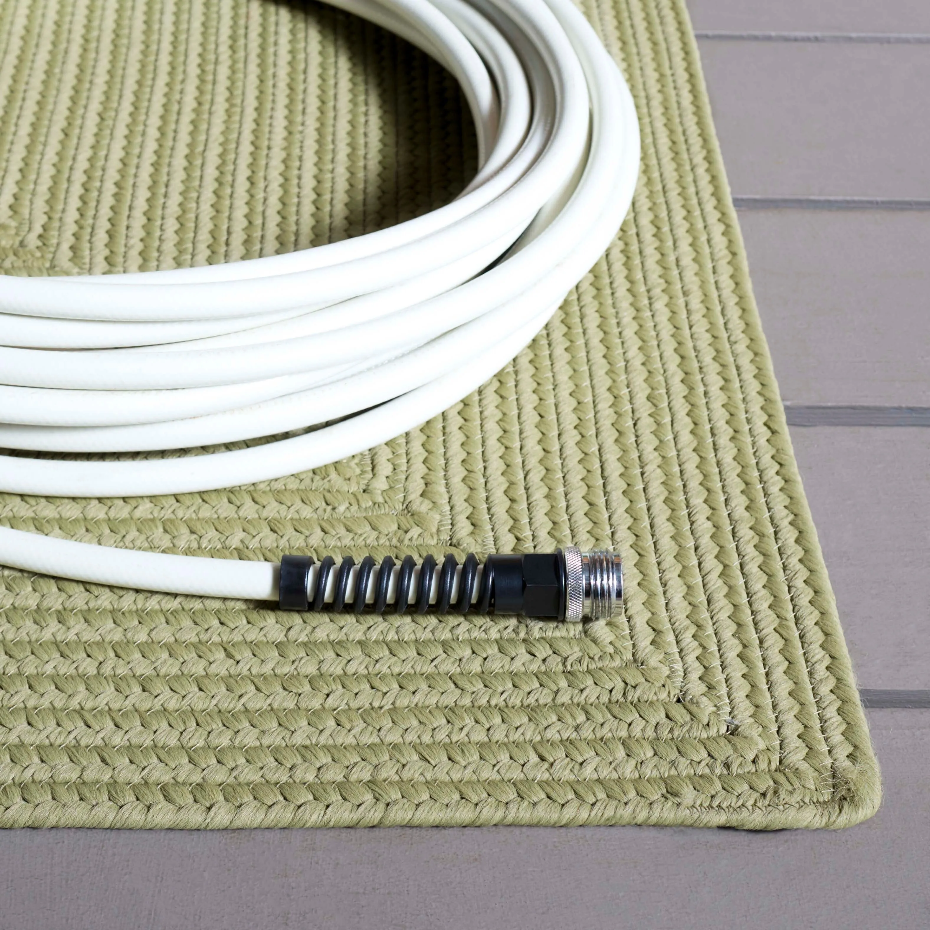 SAFAVIEH Handmade Braided Shabana Casual Lavada Rug