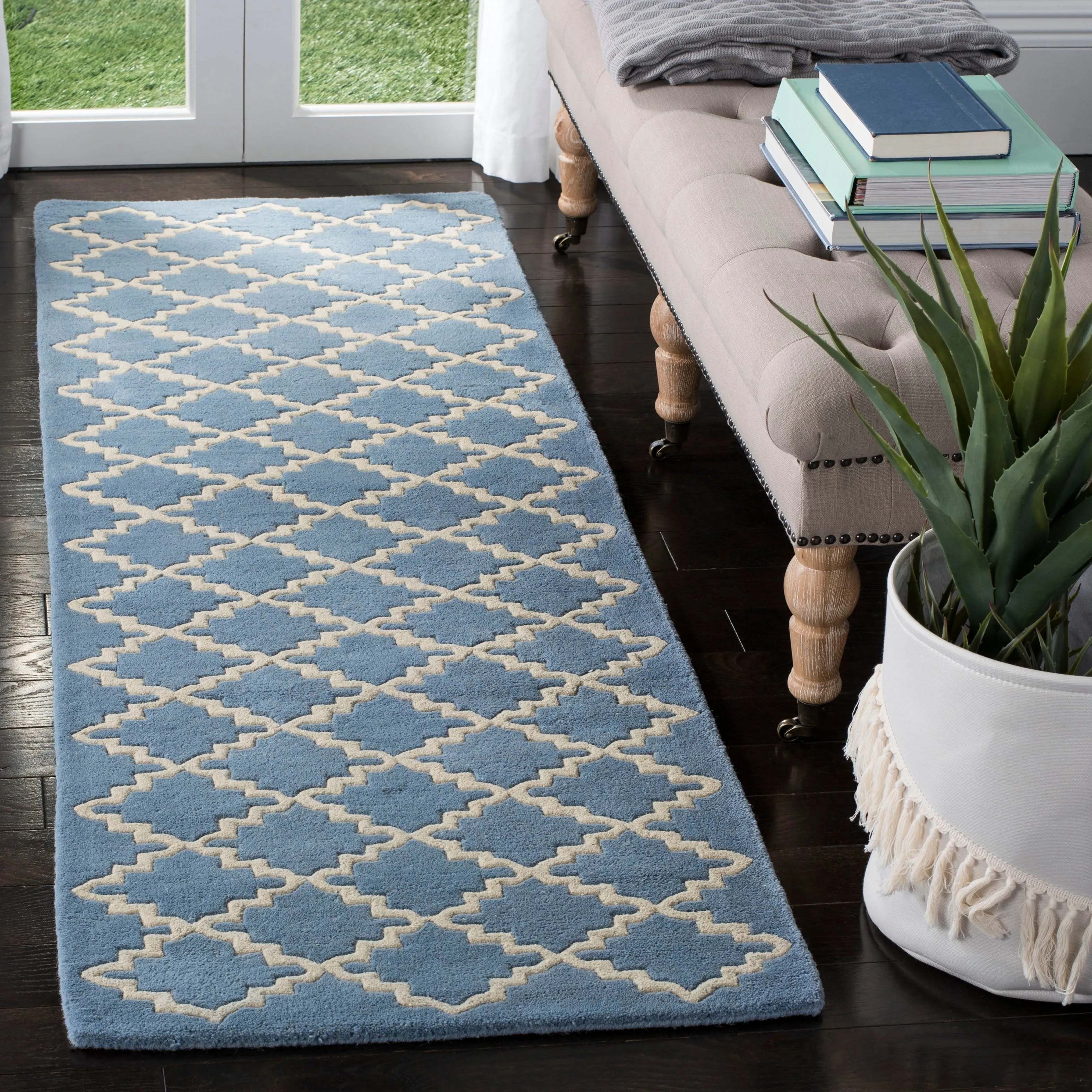SAFAVIEH Handmade Chatham Nhuong Modern Moroccan Wool Rug