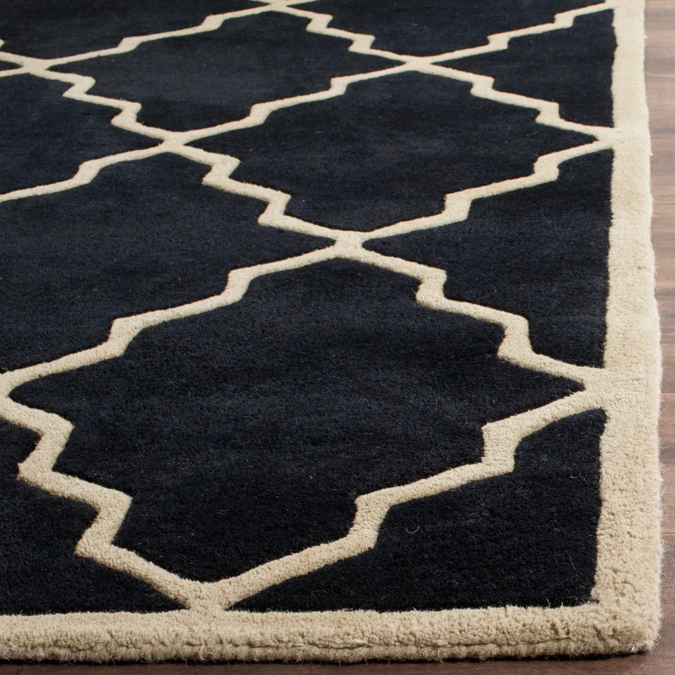 SAFAVIEH Handmade Chatham Nhuong Modern Moroccan Wool Rug