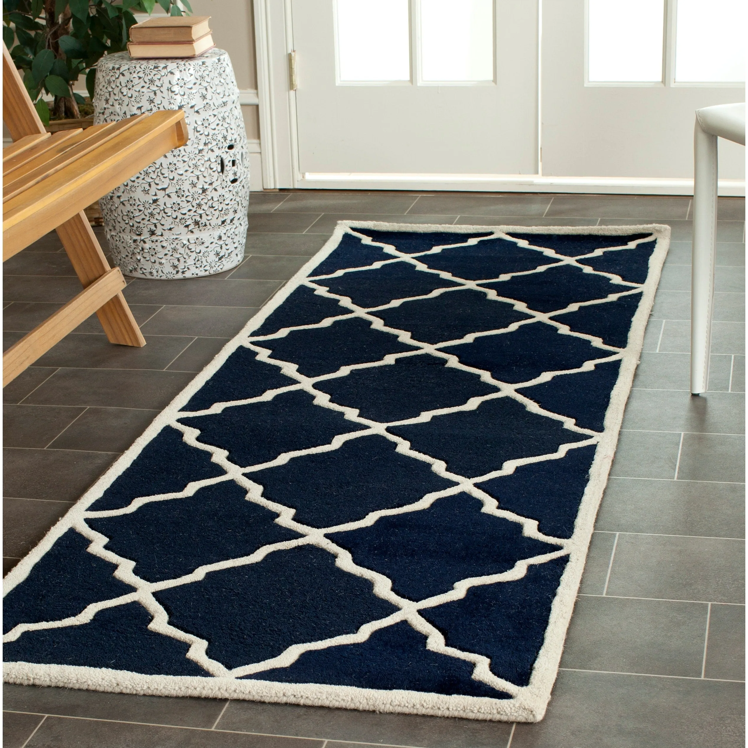 SAFAVIEH Handmade Chatham Nhuong Modern Moroccan Wool Rug