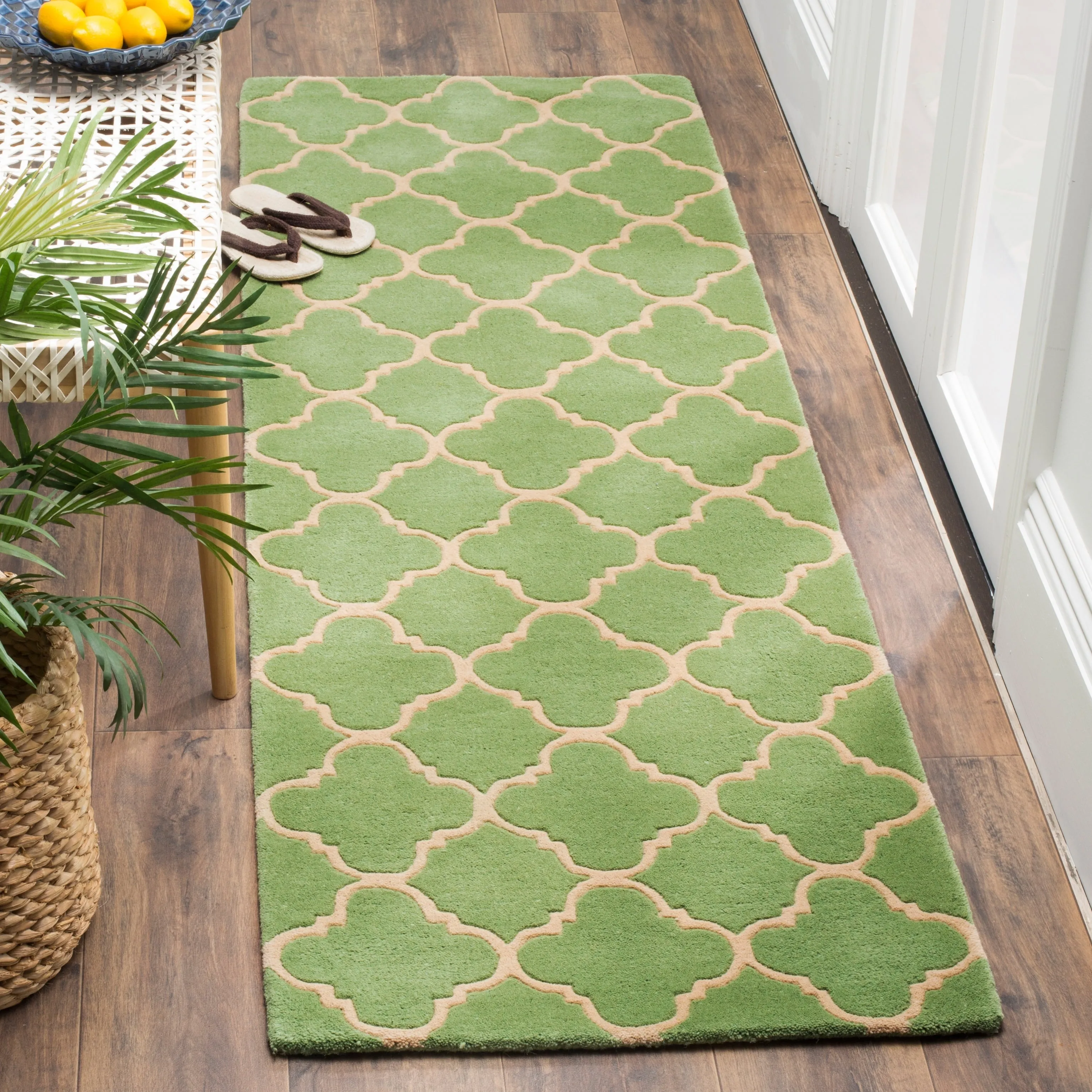 SAFAVIEH Handmade Chatham Nhuong Modern Moroccan Wool Rug