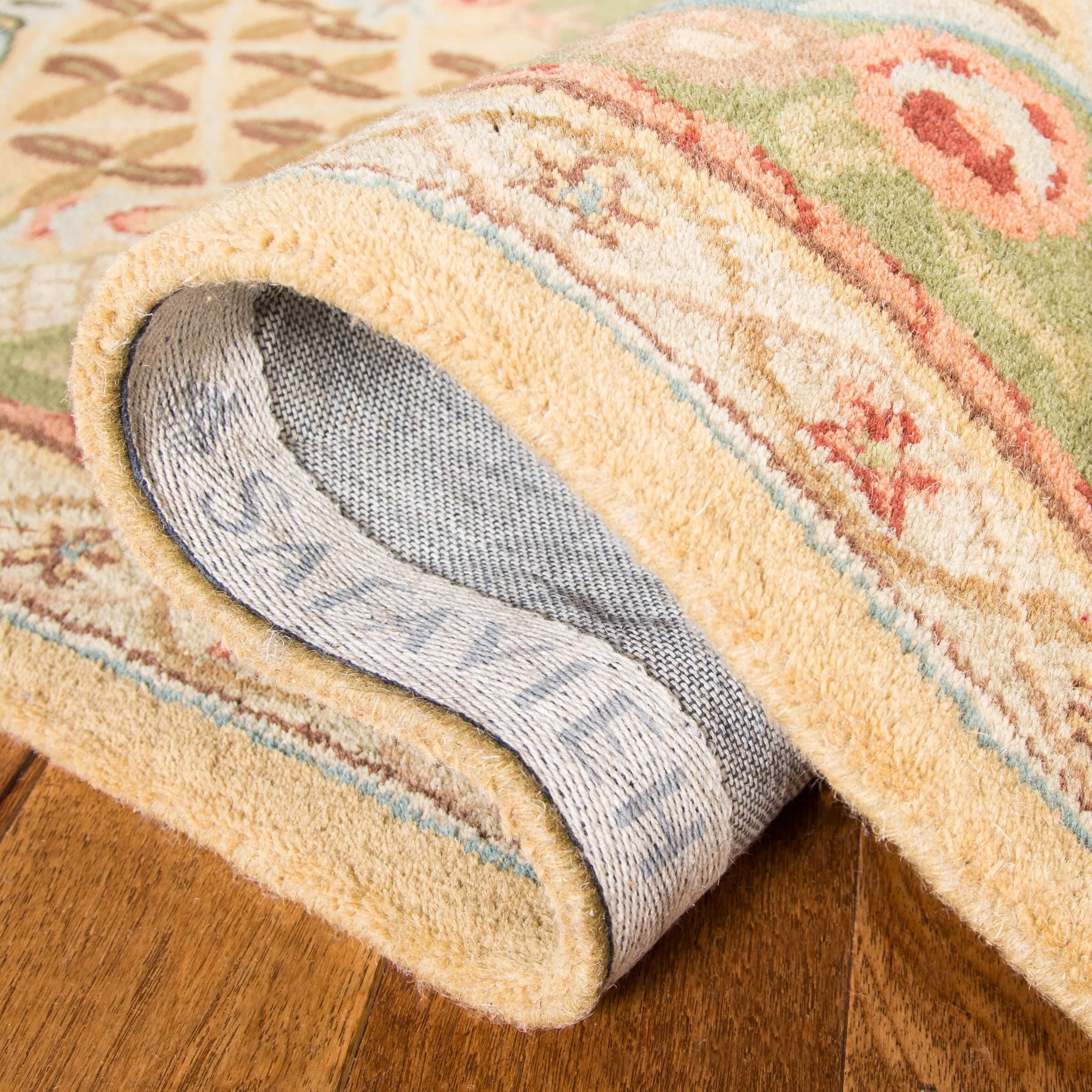 SAFAVIEH Handmade Classic Traiana Traditional Oriental Wool Rug