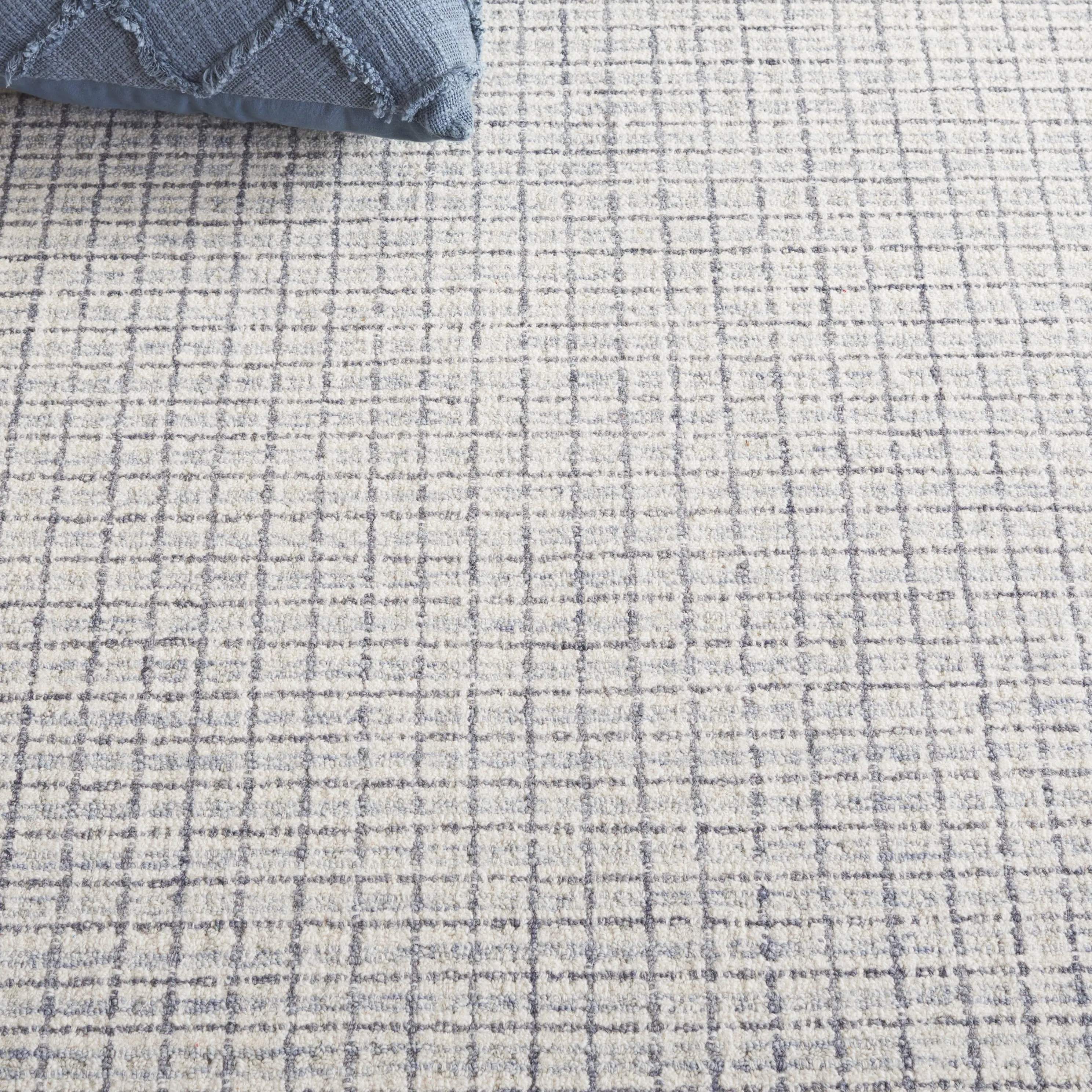 SAFAVIEH Handmade Ebony Midori Modern & Contemporary Wool Rug