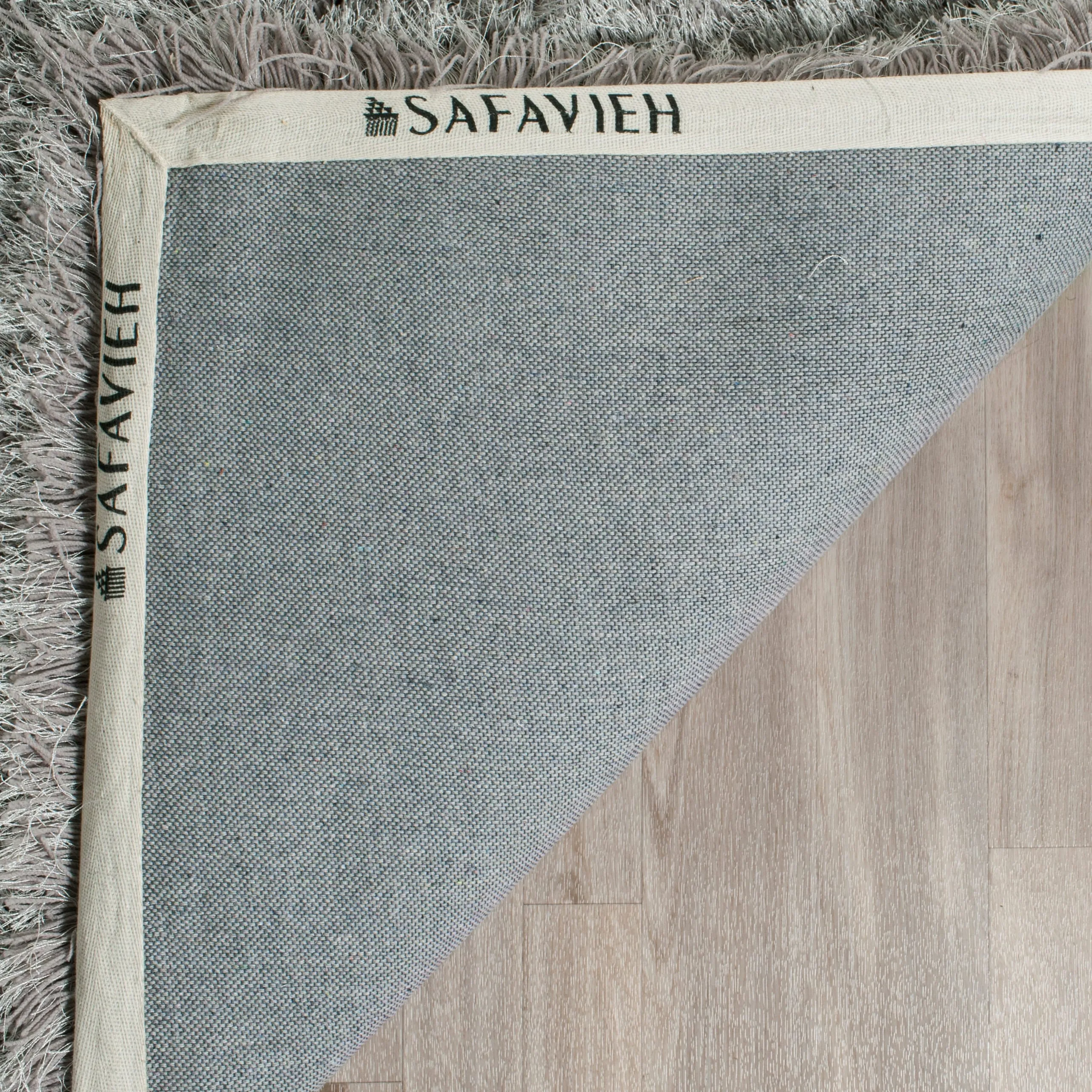 SAFAVIEH Handmade Fiona Shag Djenka 3-inch Thick Rug