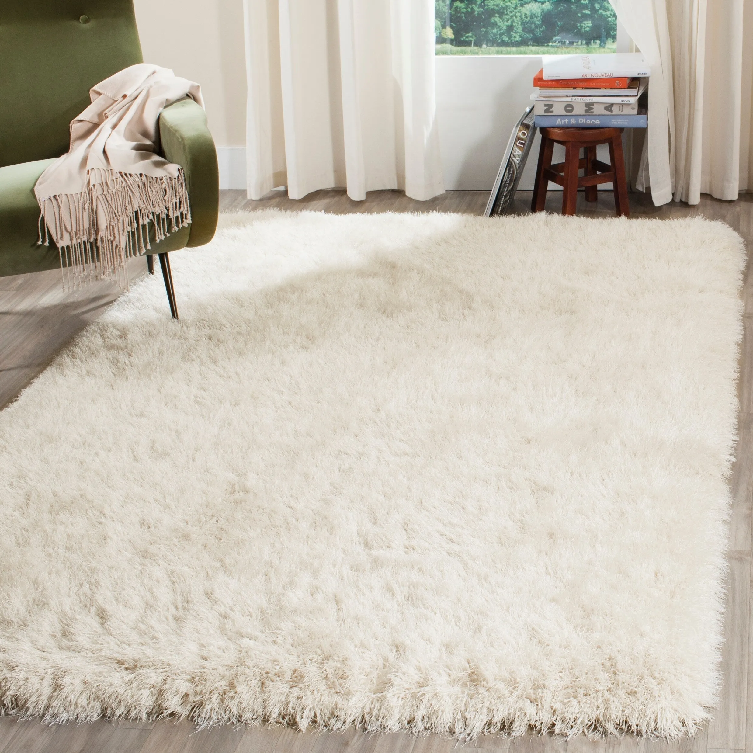 SAFAVIEH Handmade Fiona Shag Djenka 3-inch Thick Rug