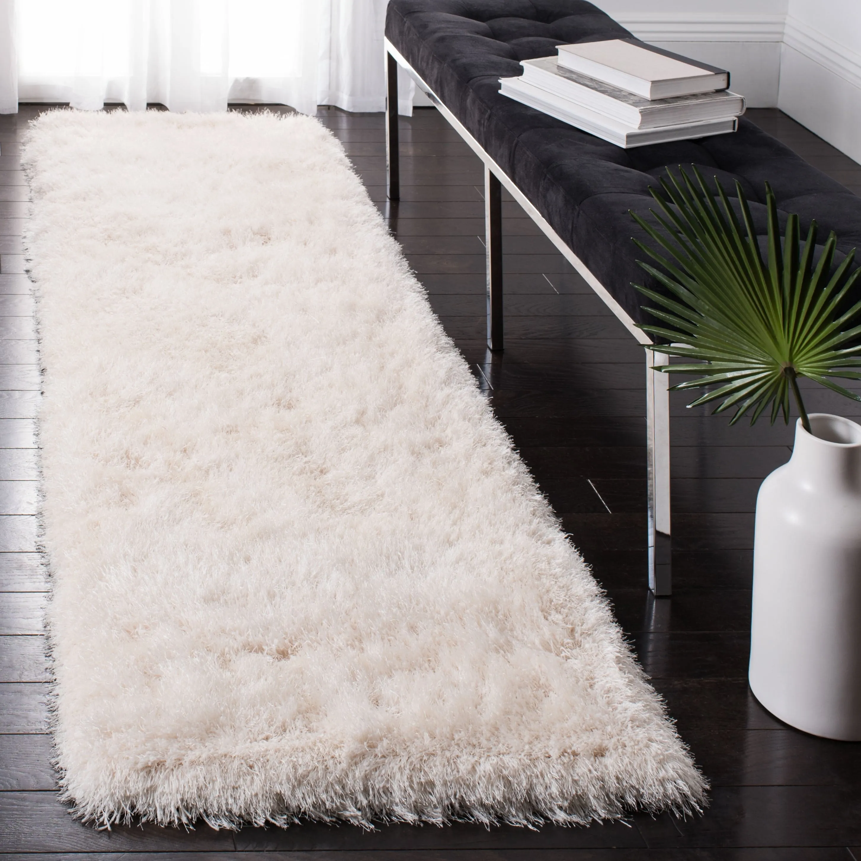 SAFAVIEH Handmade Fiona Shag Djenka 3-inch Thick Rug