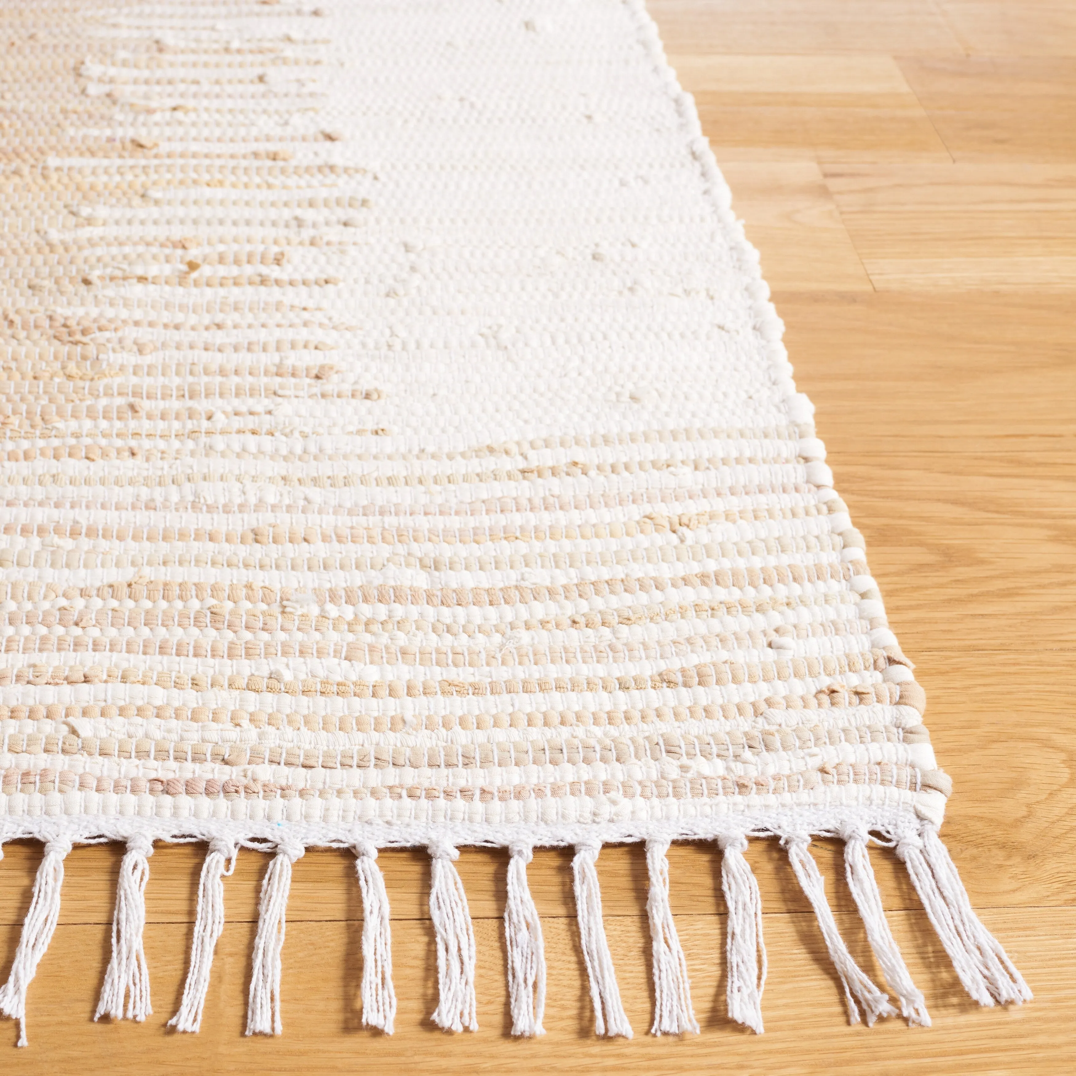 SAFAVIEH Handmade Flatweave Montauk Malwine Casual Cotton Rug - Beige - 4' x 6'