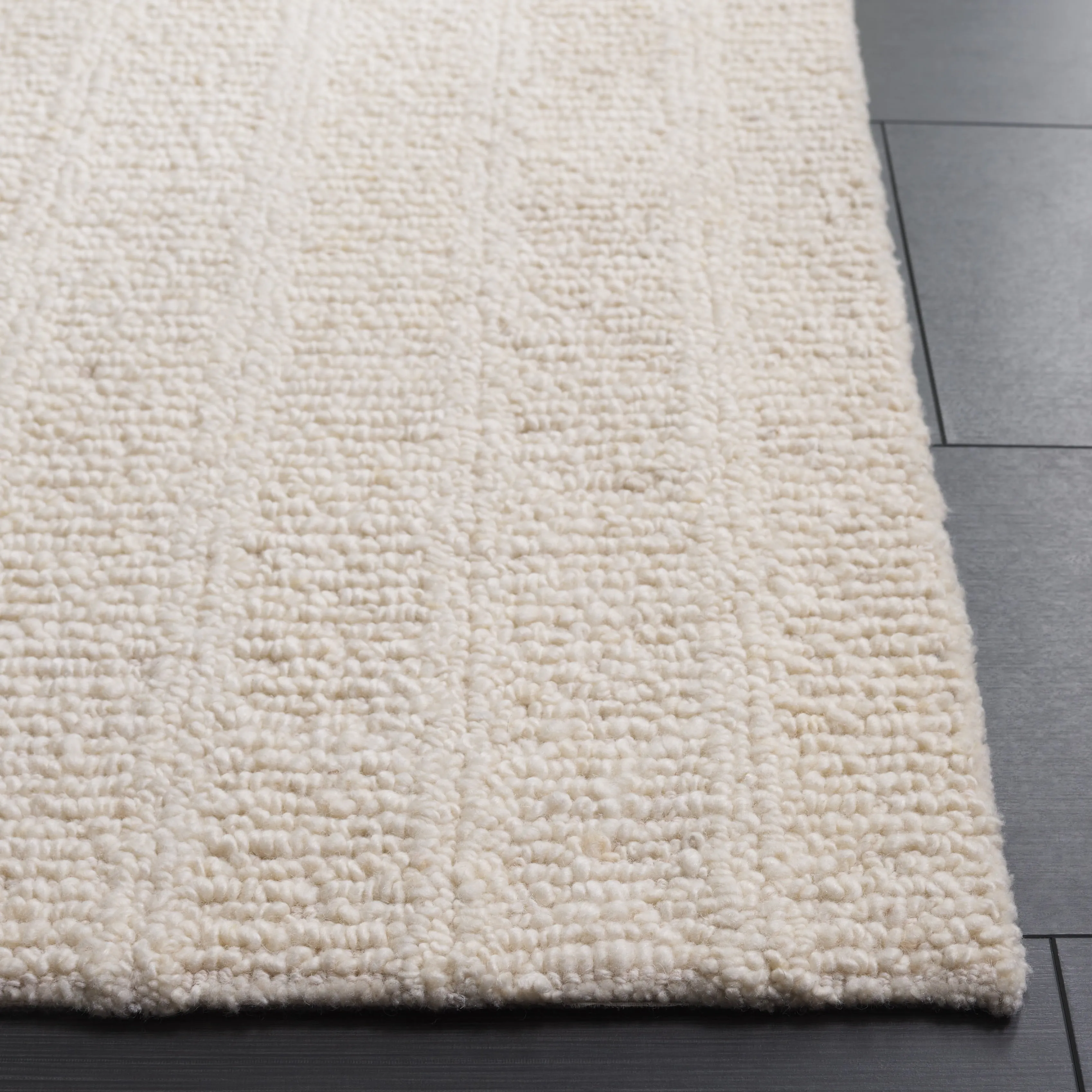 SAFAVIEH Handmade Harvest Terje Modern Contemporary Wool Rug