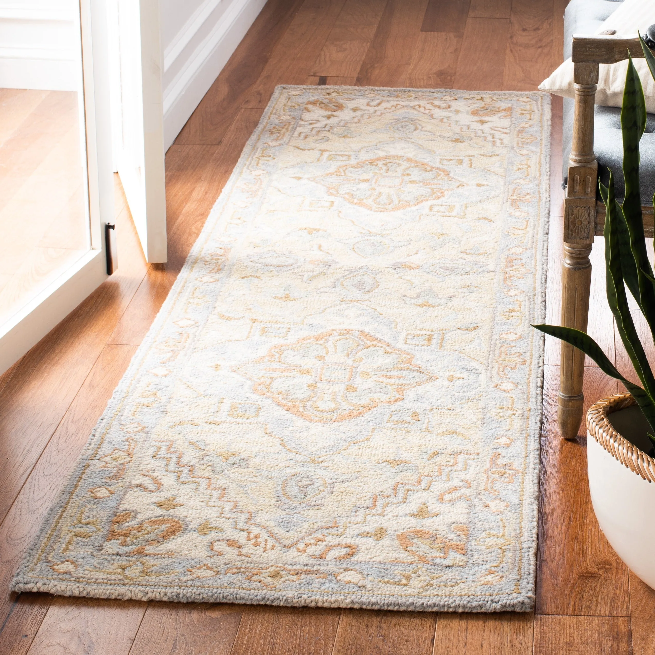 SAFAVIEH Handmade Heritage Blocks Traditional Wool Rug