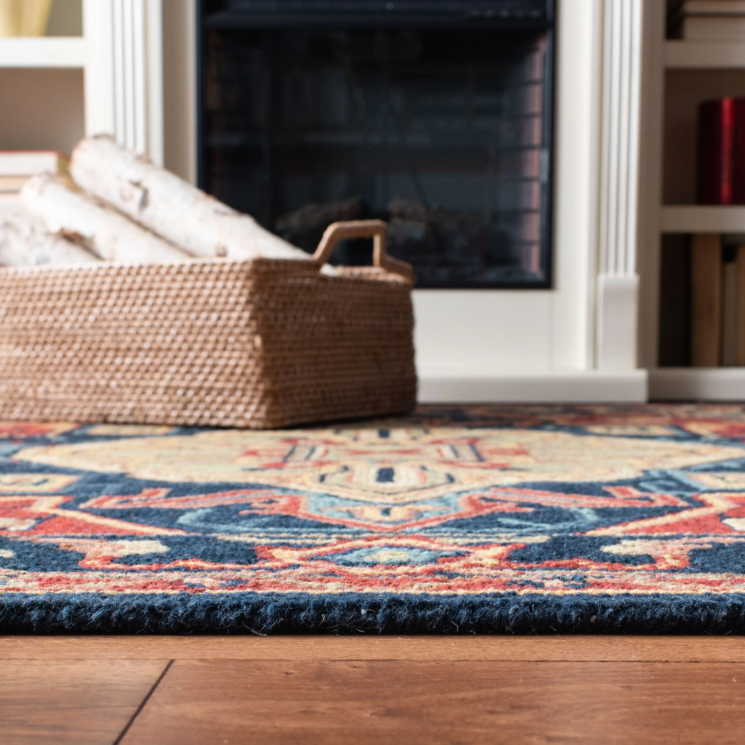 SAFAVIEH Handmade Heritage Blocks Traditional Wool Rug