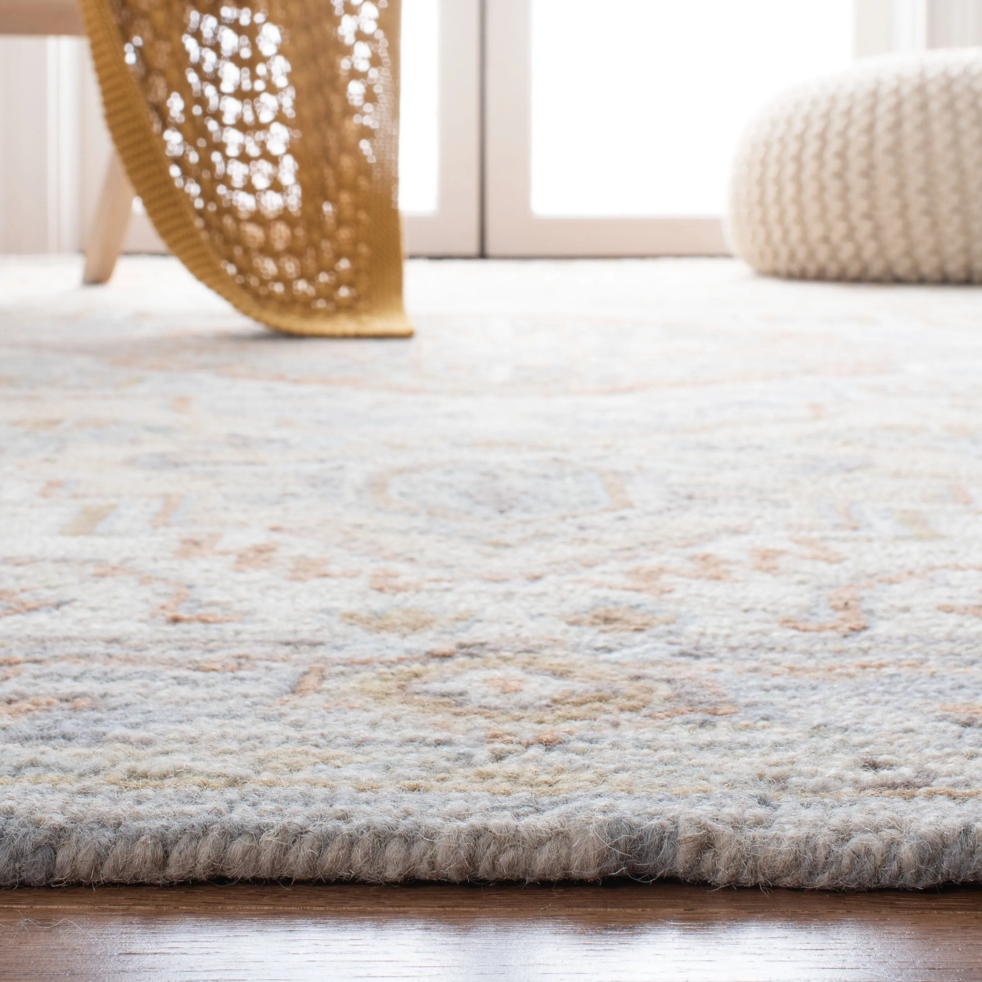 SAFAVIEH Handmade Heritage Blocks Traditional Wool Rug