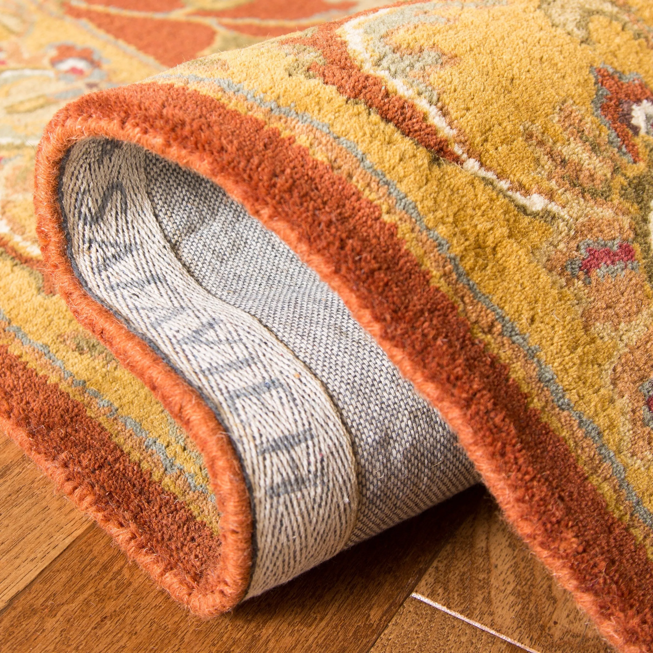 SAFAVIEH Handmade Heritage Flower Field Traditional Oriental Wool Rug