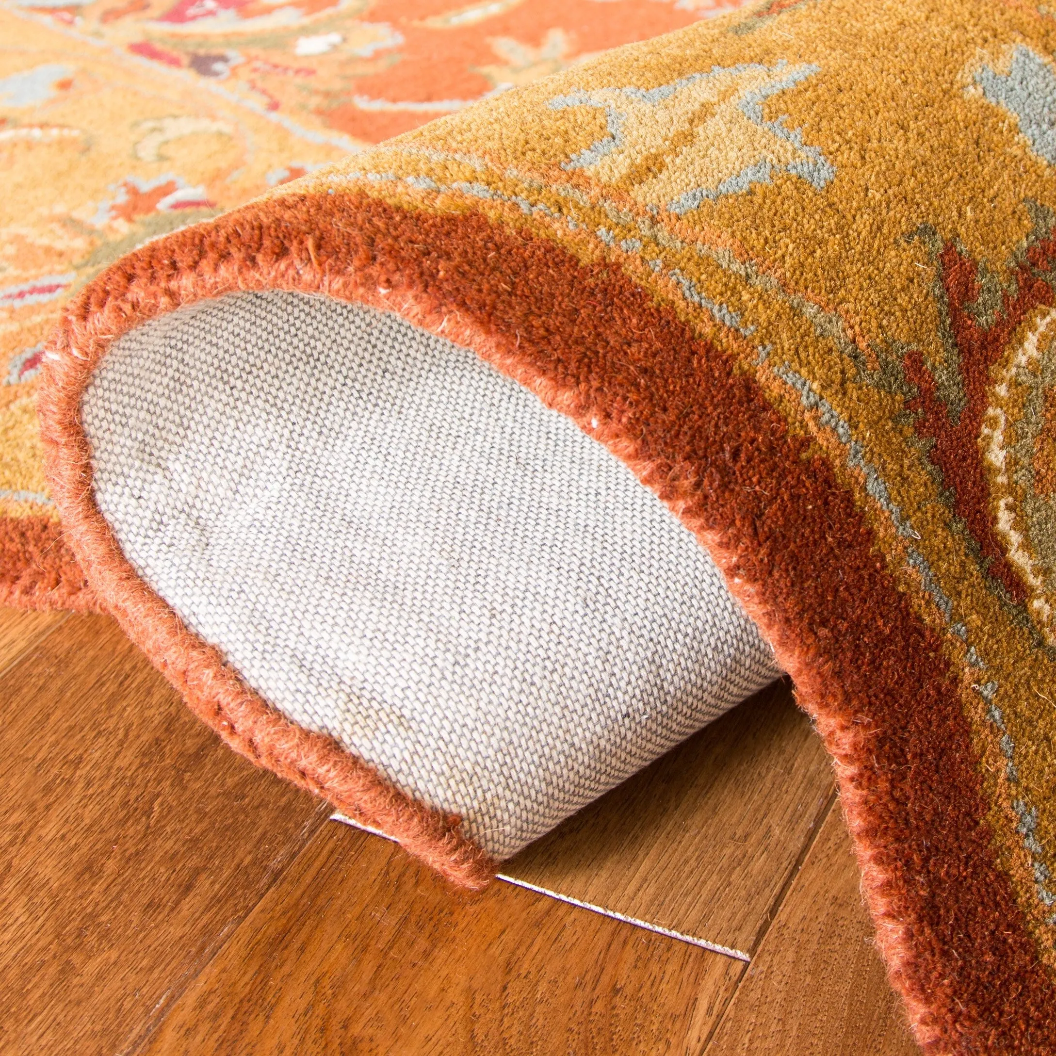SAFAVIEH Handmade Heritage Flower Field Traditional Oriental Wool Rug