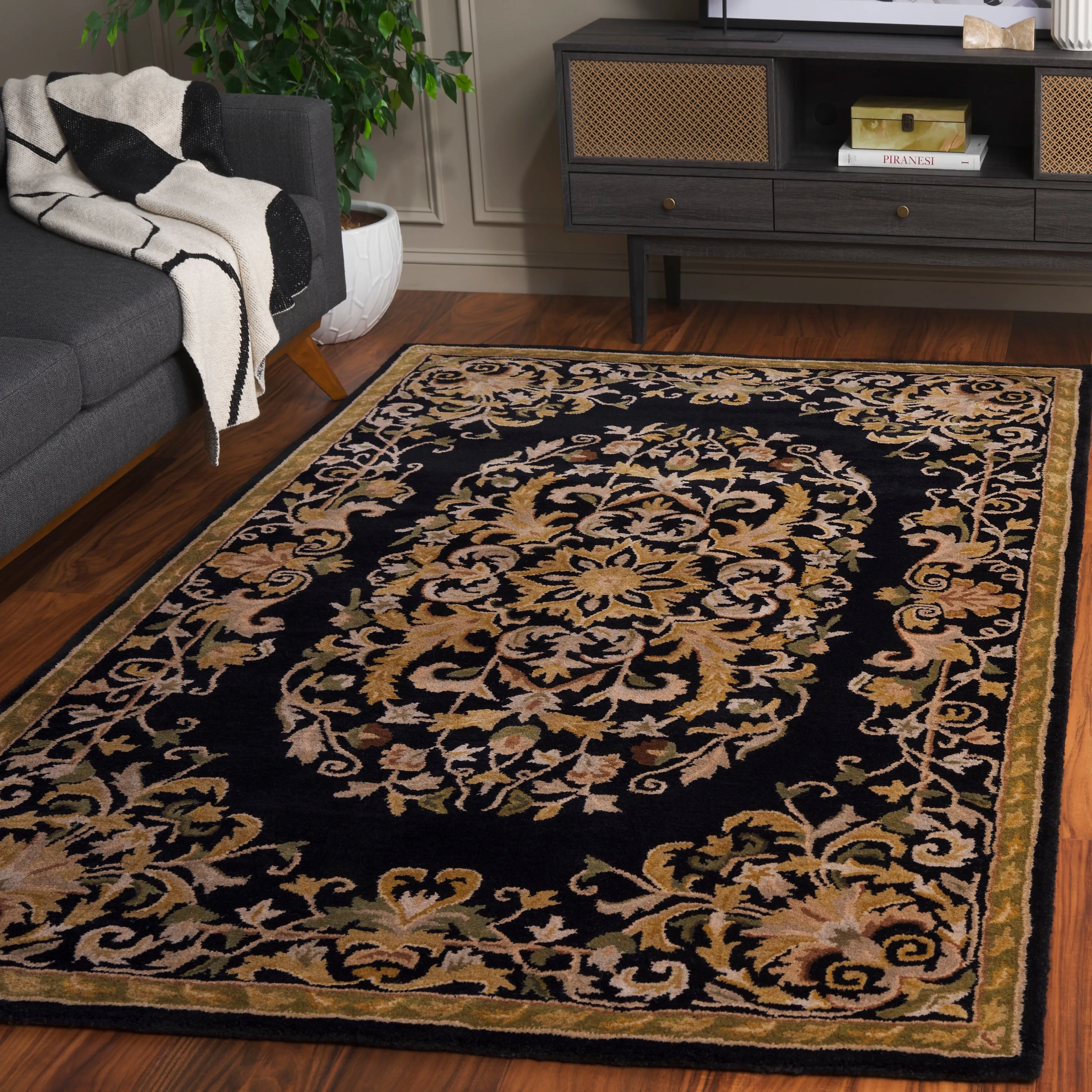 SAFAVIEH Handmade Heritage Hot Air Balloon Traditional Oriental Wool Rug