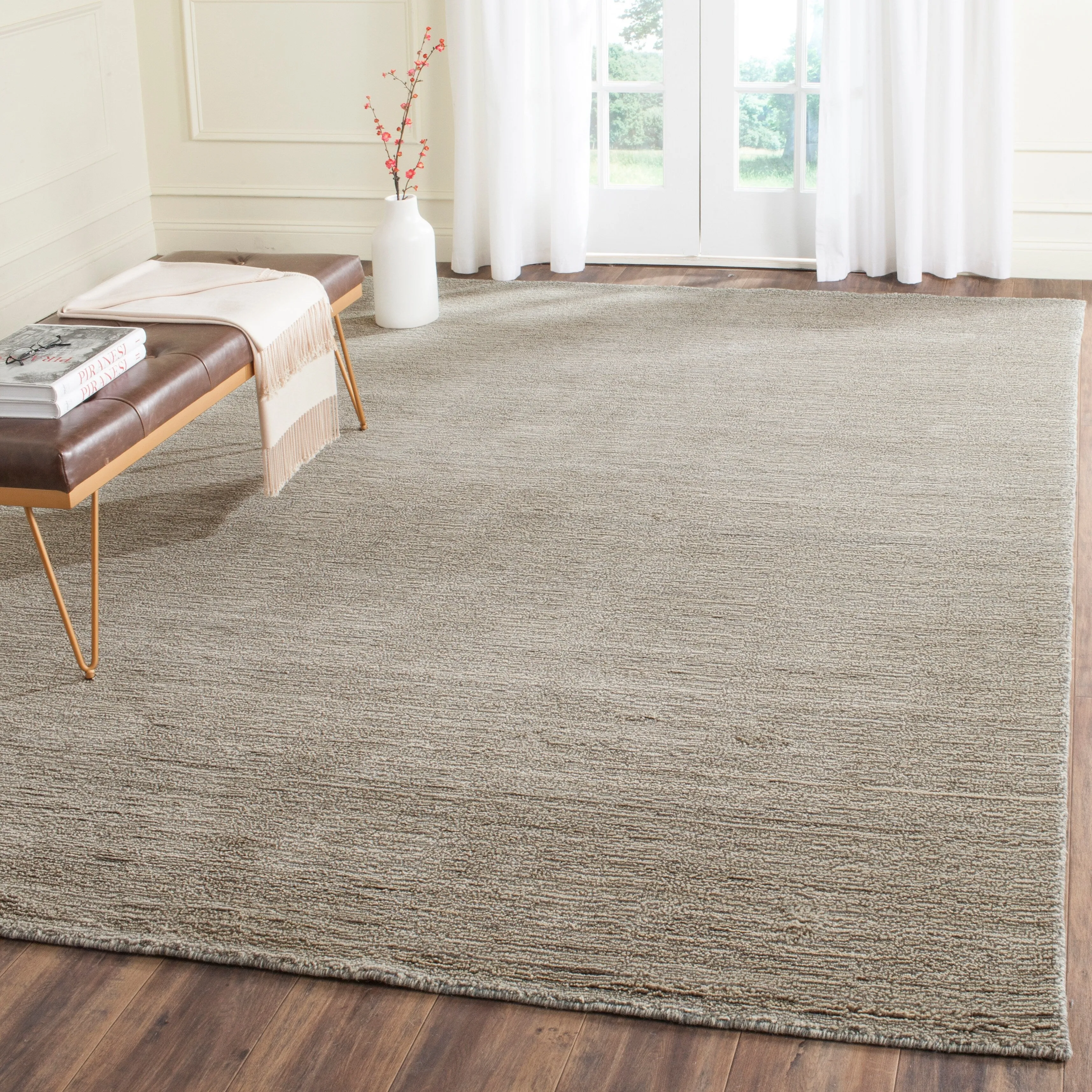 SAFAVIEH Handmade Himalaya Palm Border Modern Wool Rug
