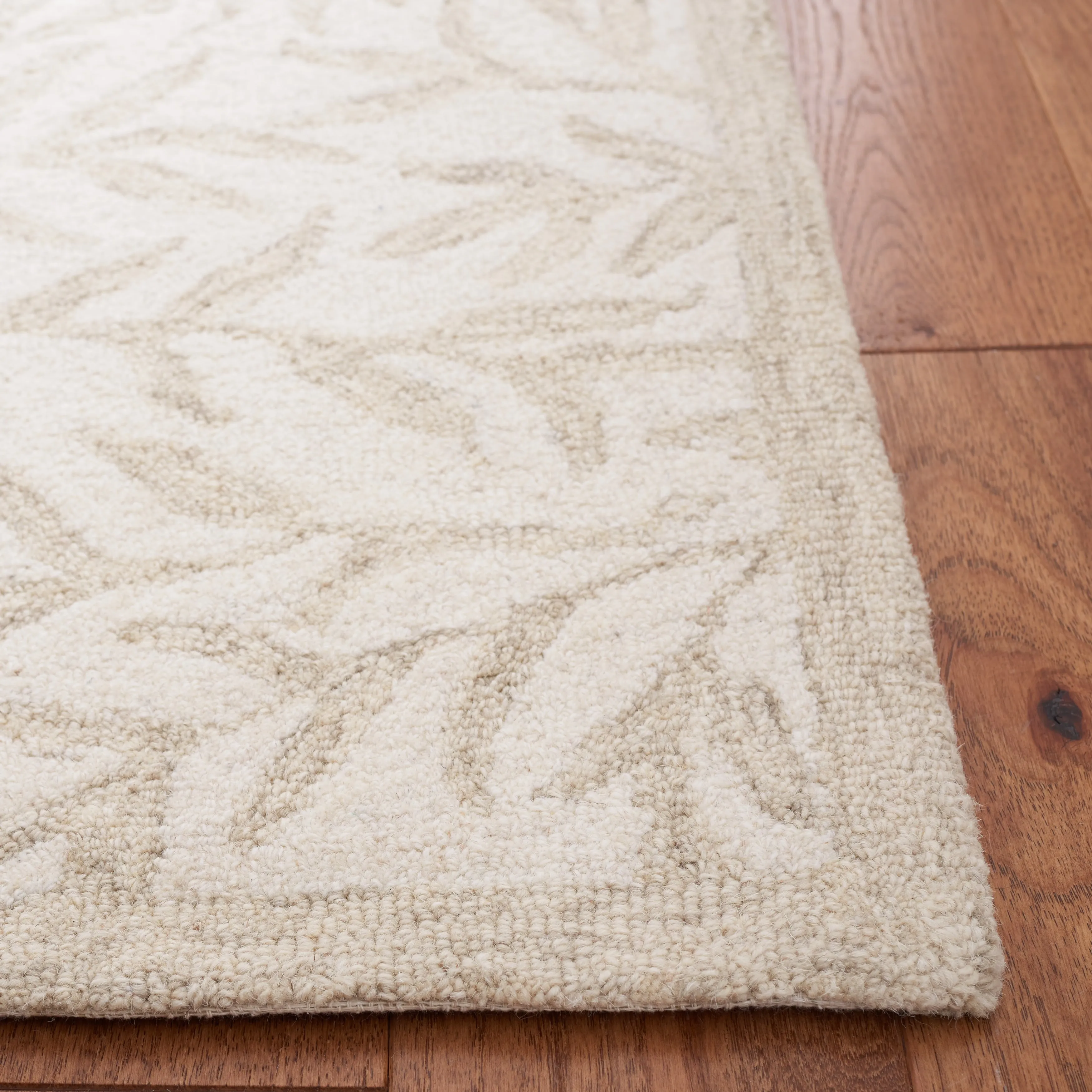 SAFAVIEH Handmade Jardin Mariegret Wool Rug