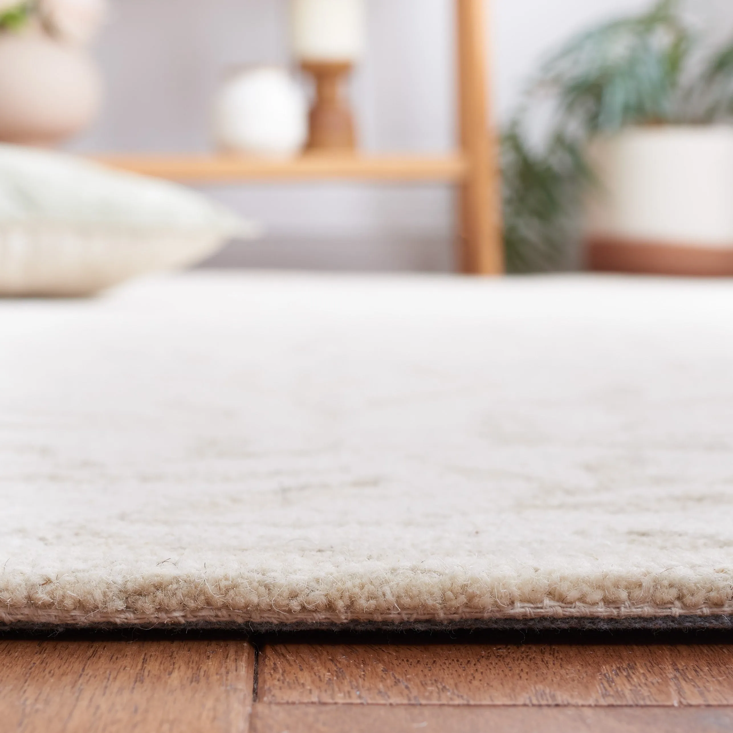 SAFAVIEH Handmade Jardin Mariegret Wool Rug